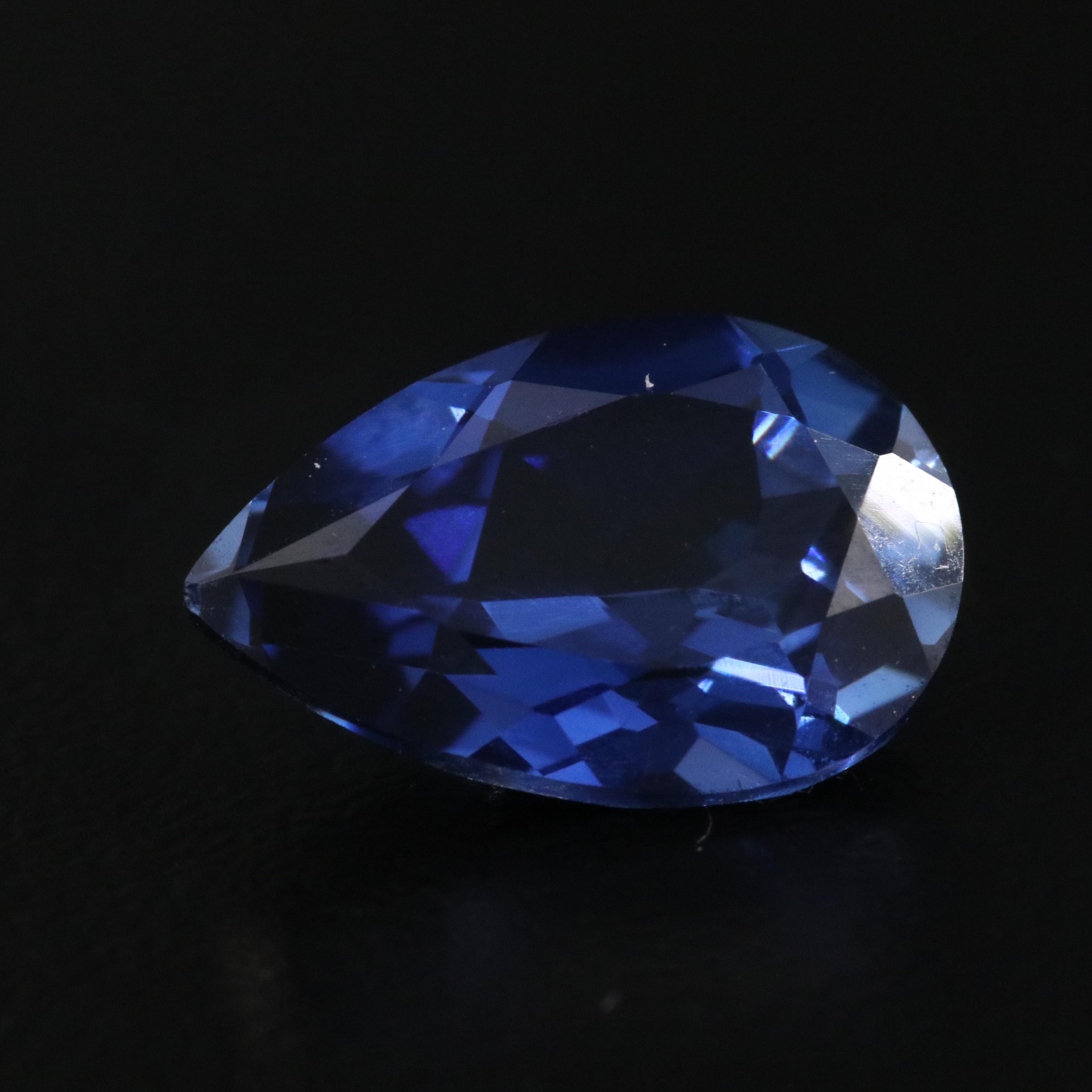 Loose 3.84 CT Lab Grown Sapphire