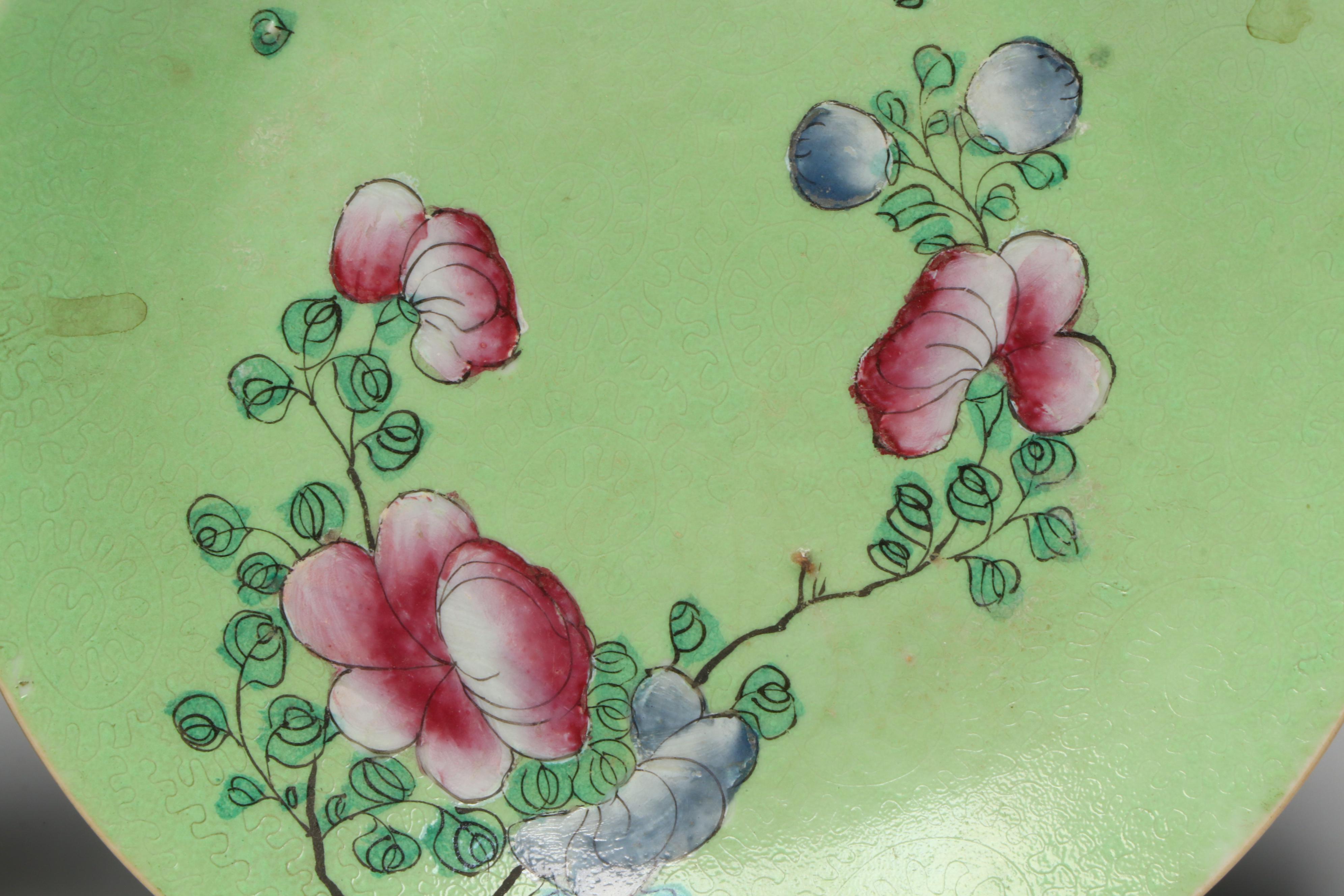 Antique Chinese Qing Dynasty Plates