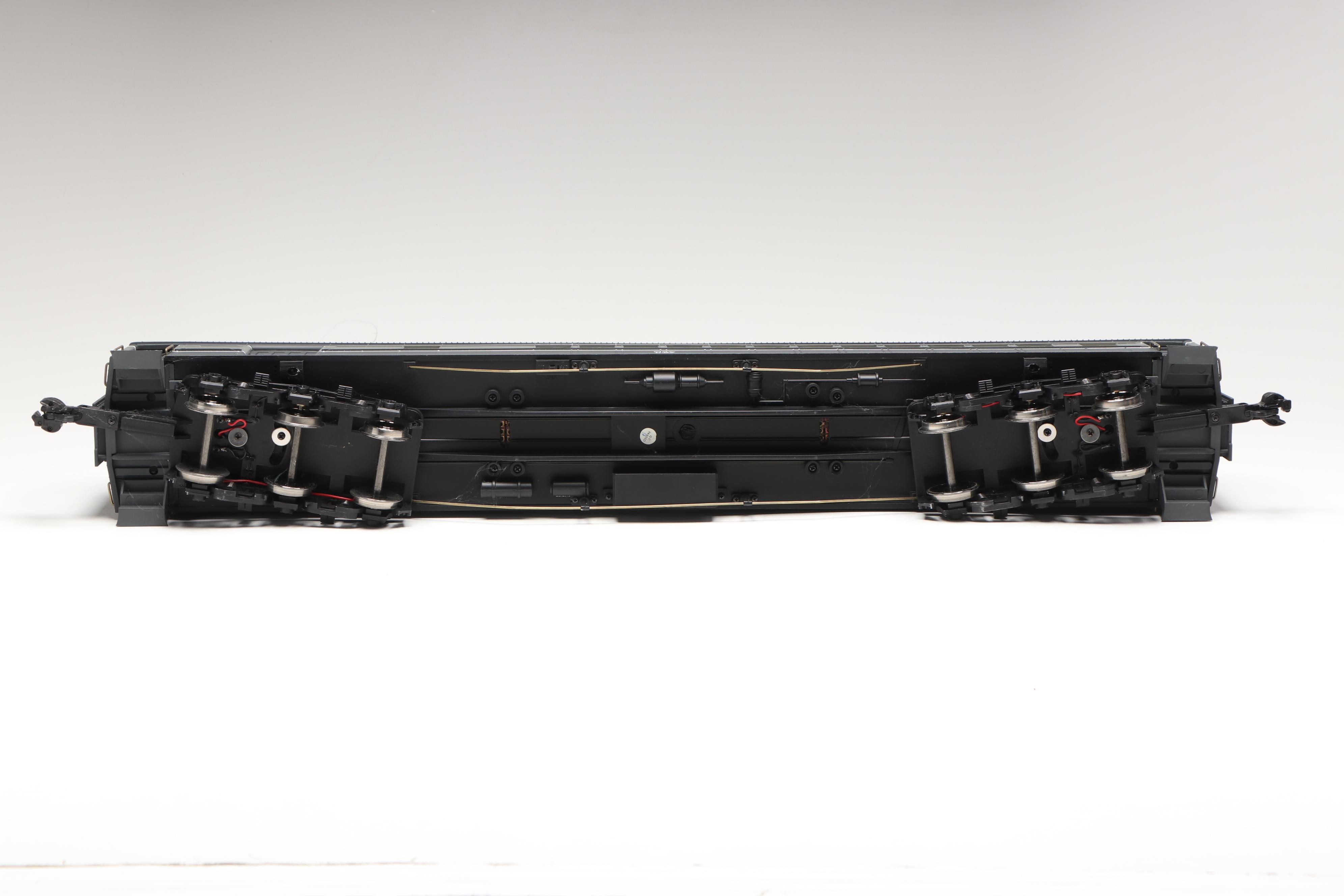 Aristo-Craft G Scale New York Central Passenger and Dining Cars