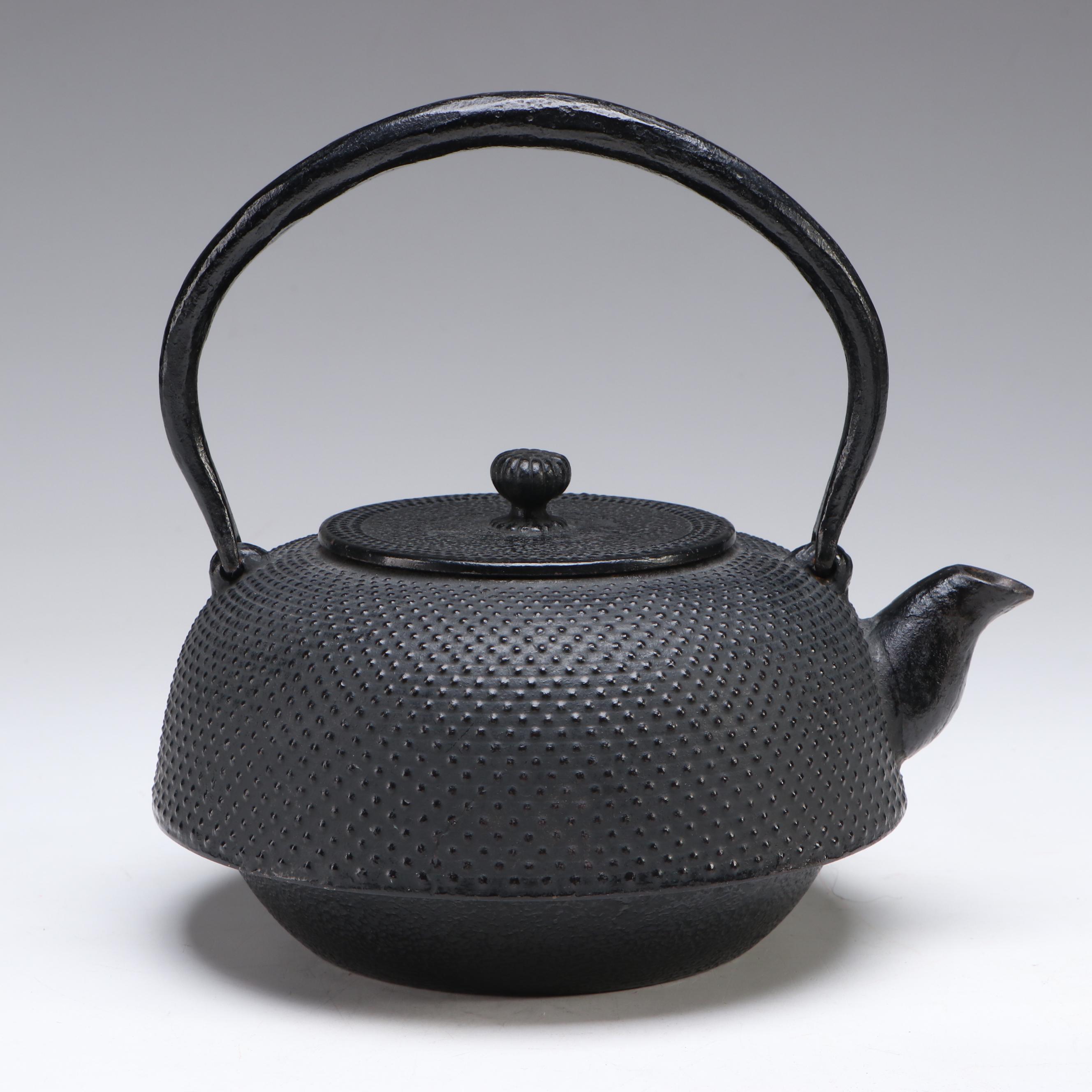 Japanese Cast Iron Hobnail Nanbu Tetsubin Tea Kettles