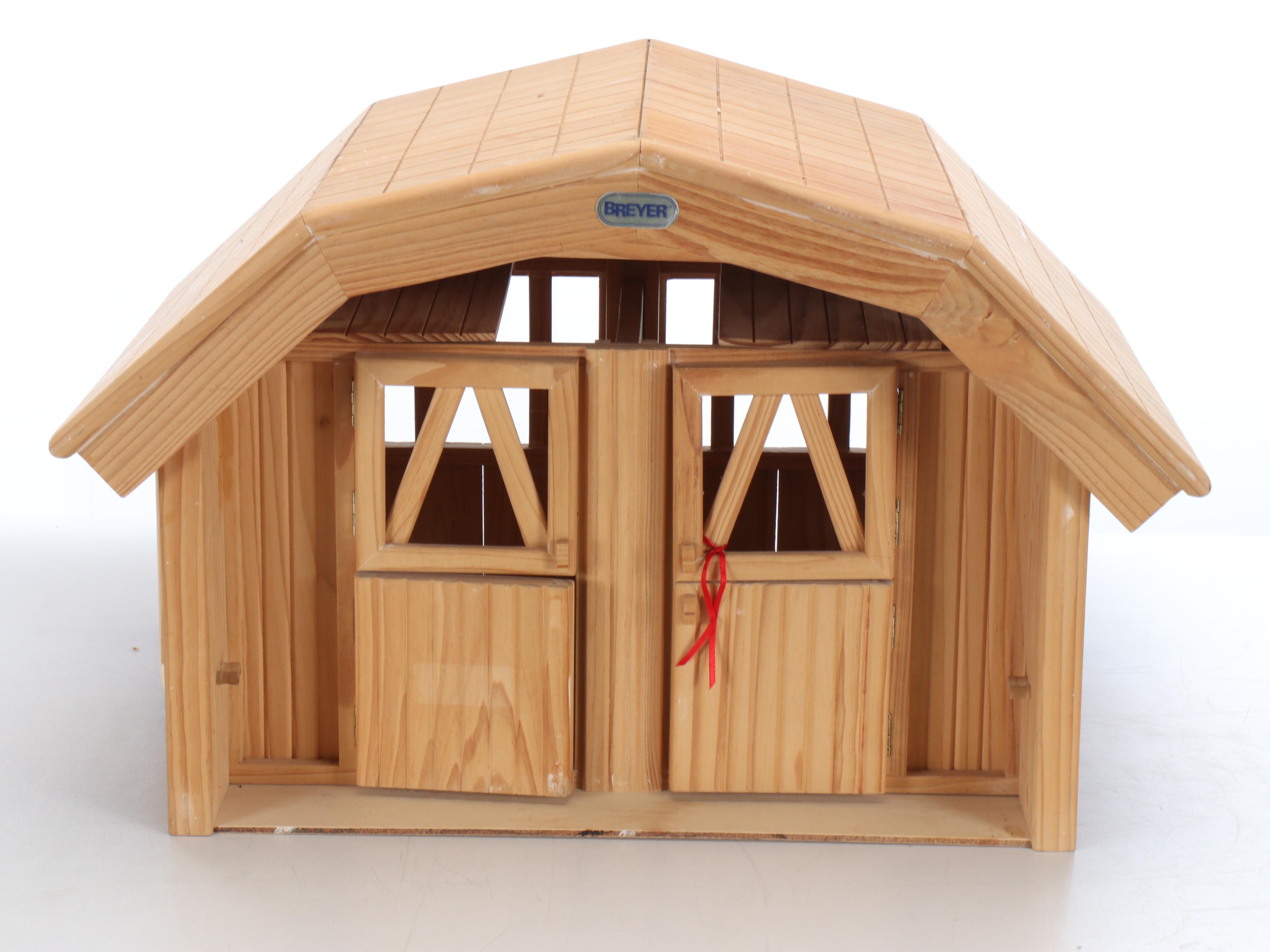 Breyer Horse Trailer, Round Up Truck, and Wooden Barn