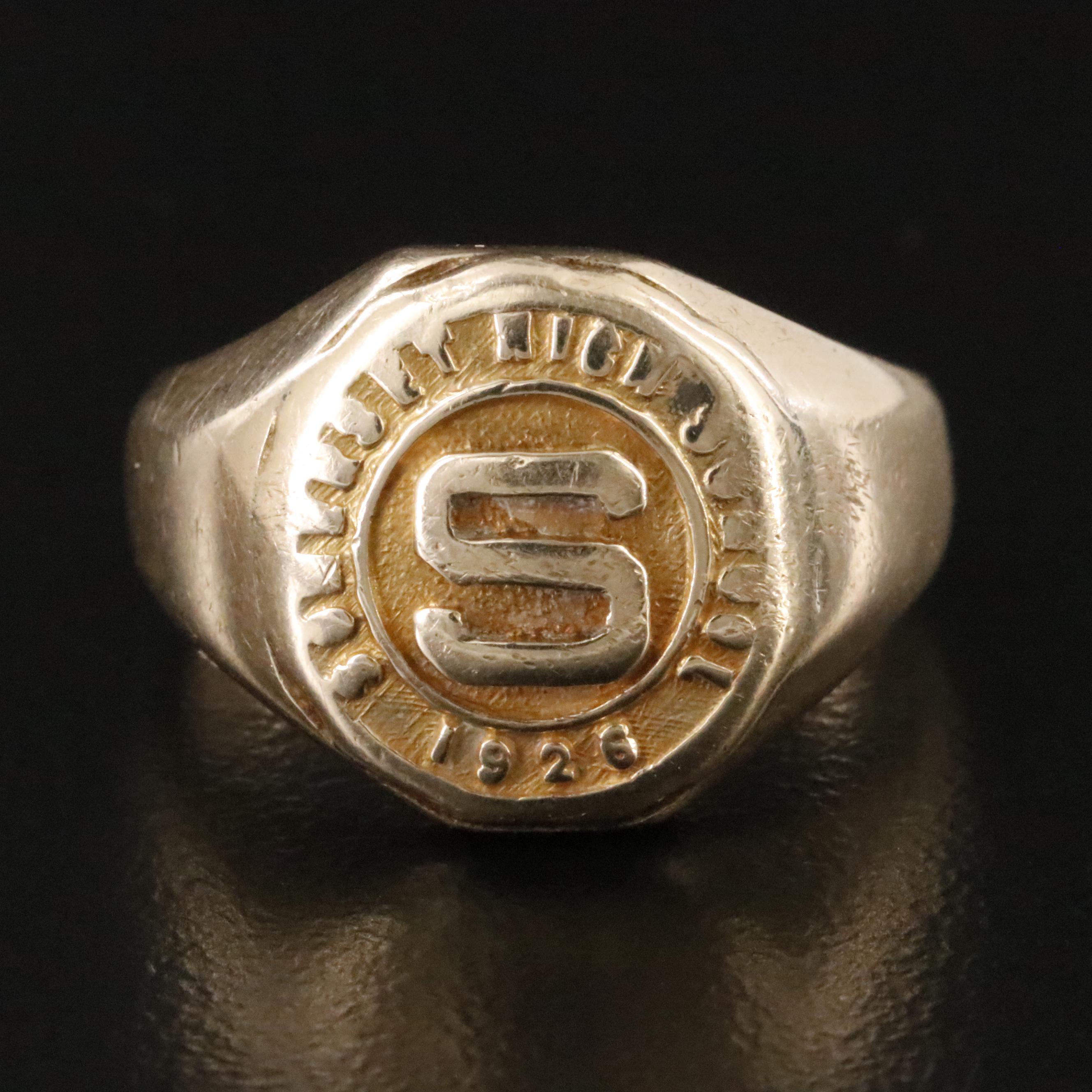 Vintage 10K Class Ring