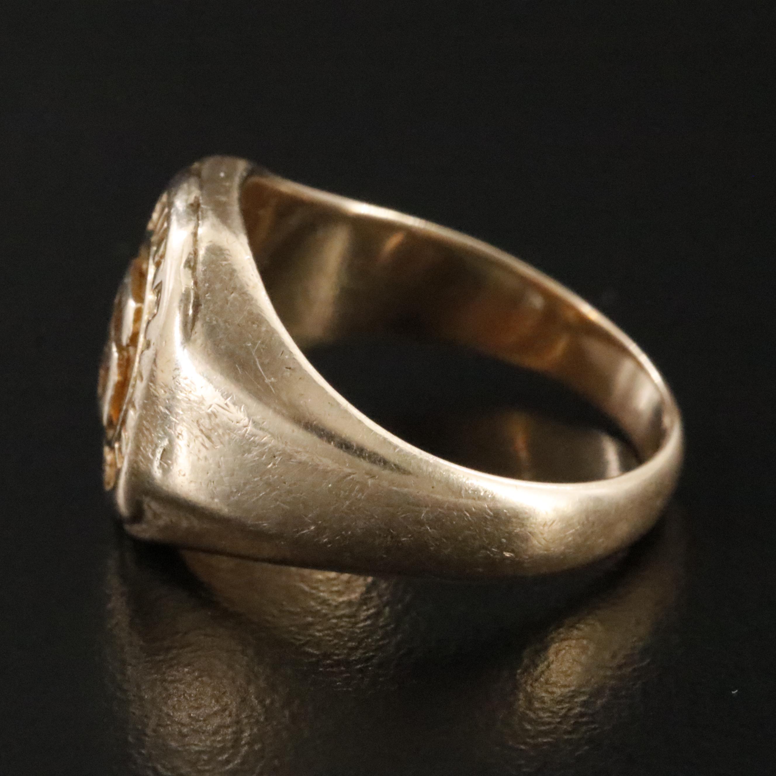 Vintage 10K Class Ring