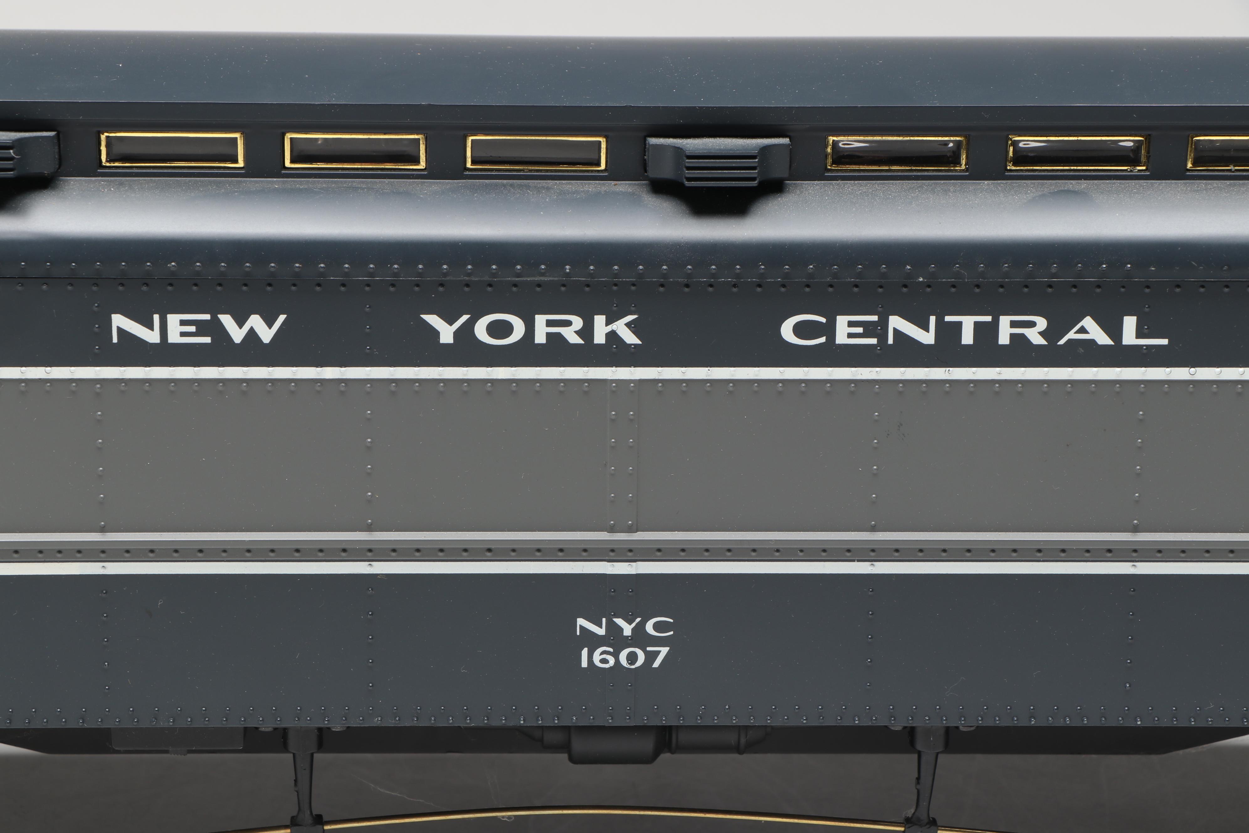 Aristo-Craft G Scale ART-31607 Passenger Car with Mail Car