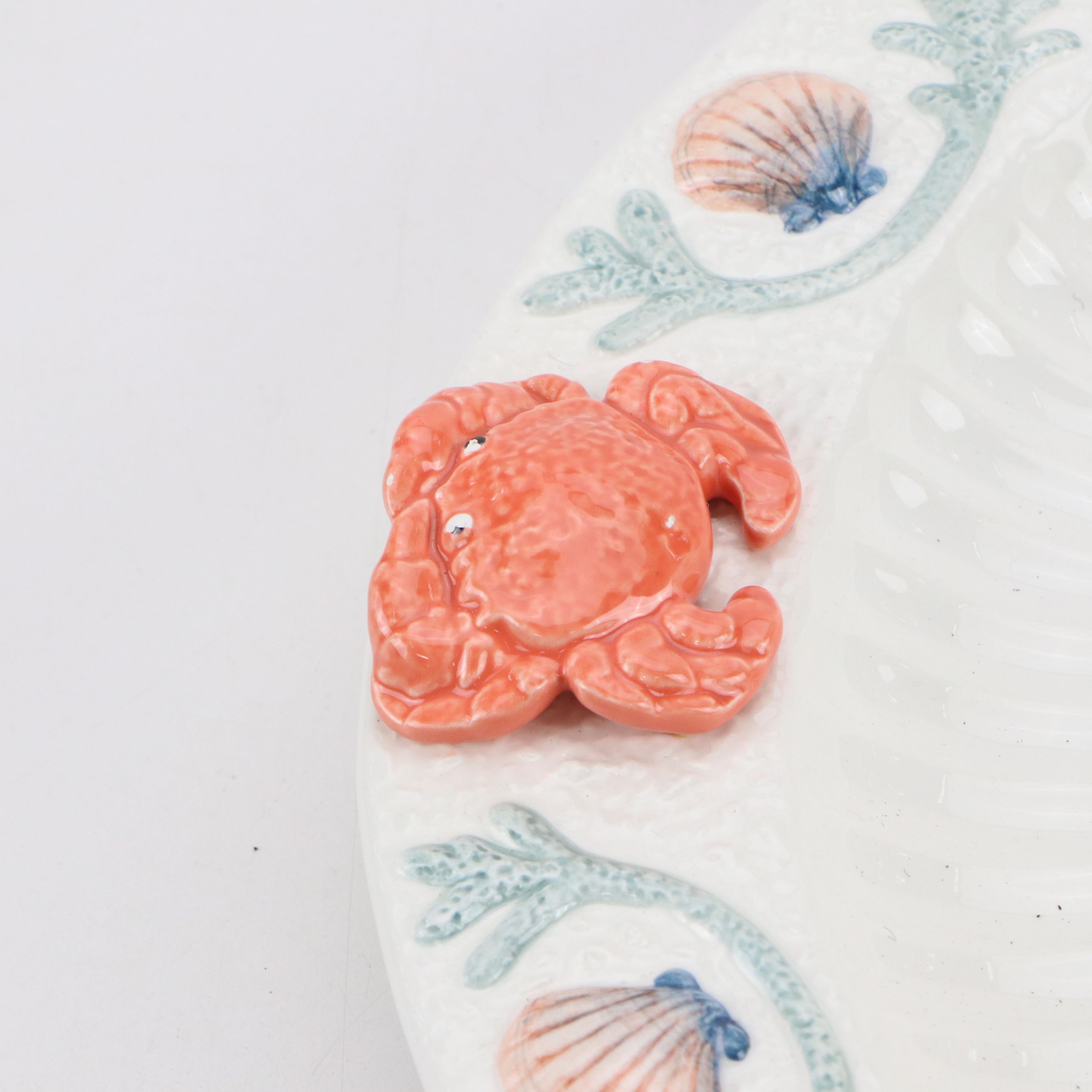 Bergschrund Crab Dip Bowl and Platter with Decorative Shell