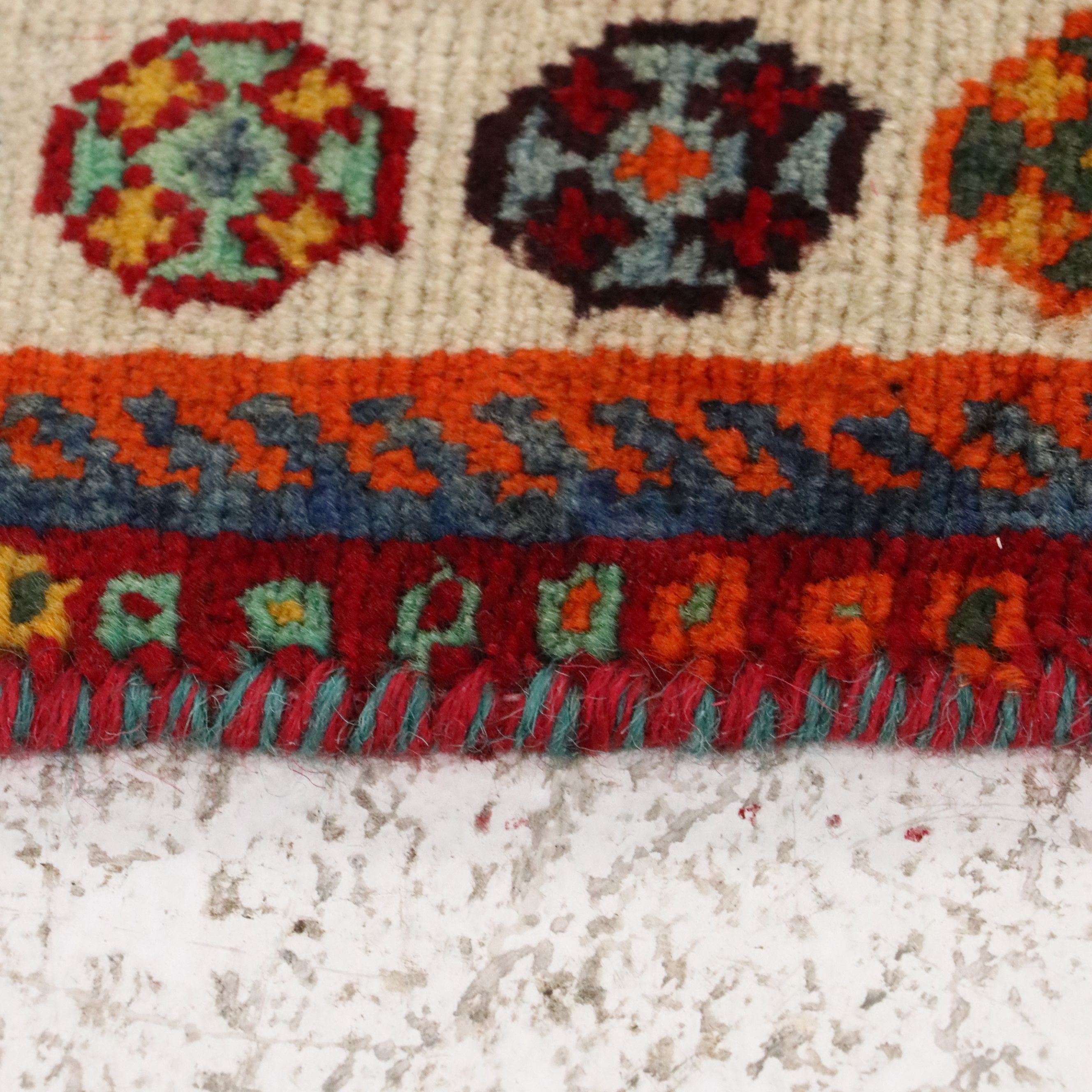 4'2 x 6'8 Hand-Knotted Persian Shiraz Area Rug