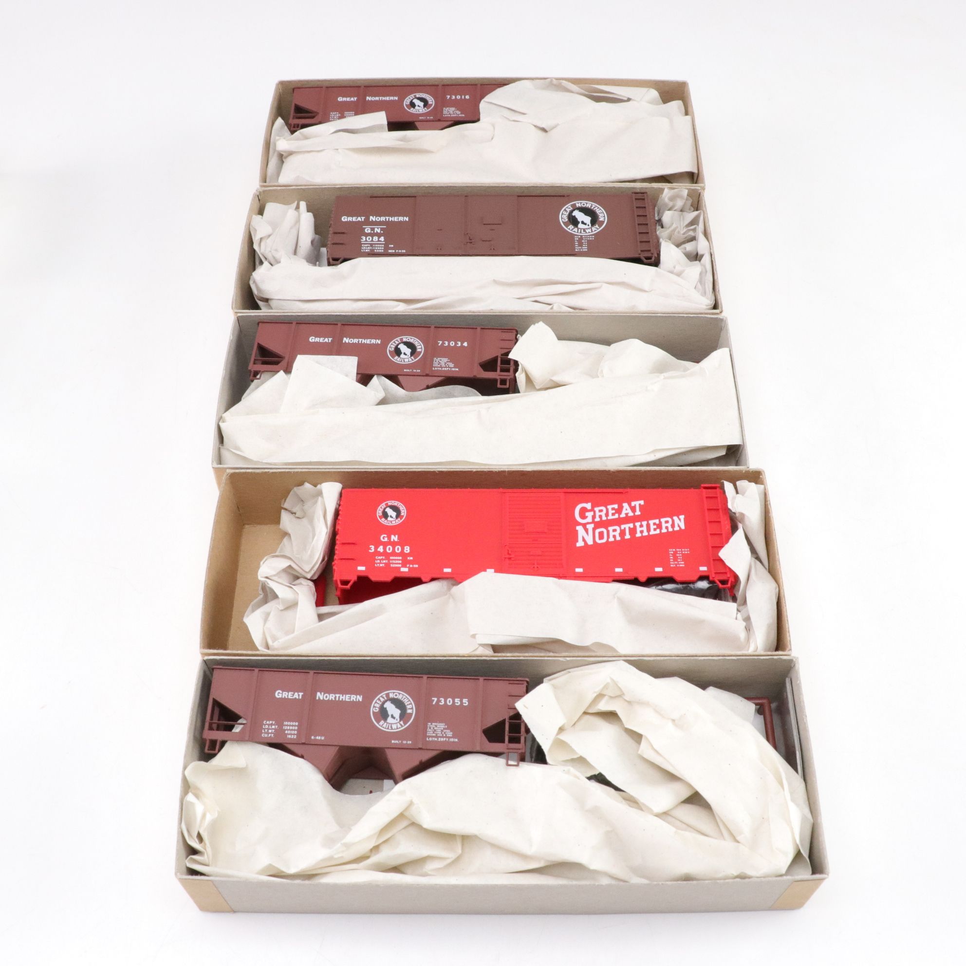 Accurail HO Scale Rock Great Northern Railway & Other Model Train Kits