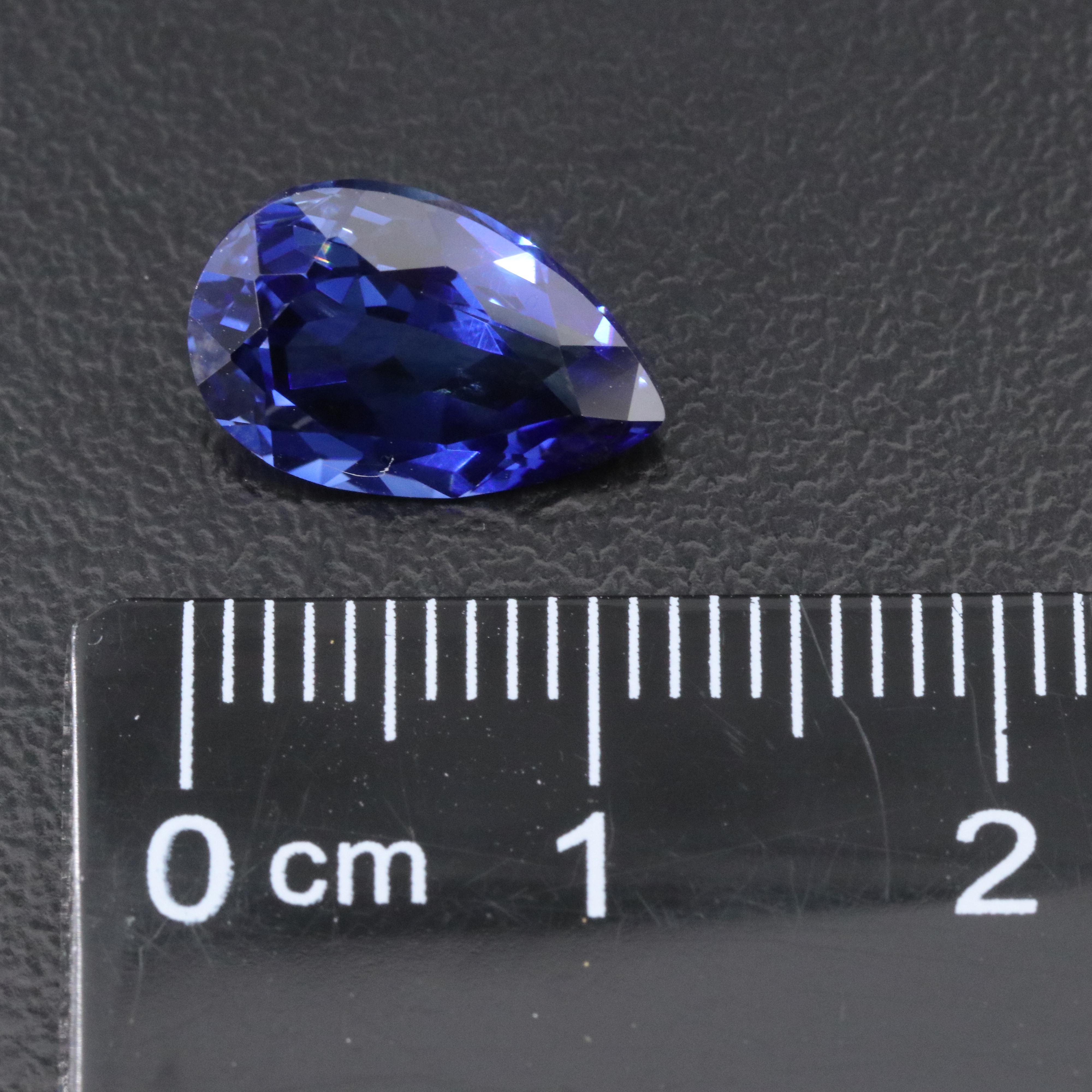 Loose 4.06 CT Lab Grown Sapphire
