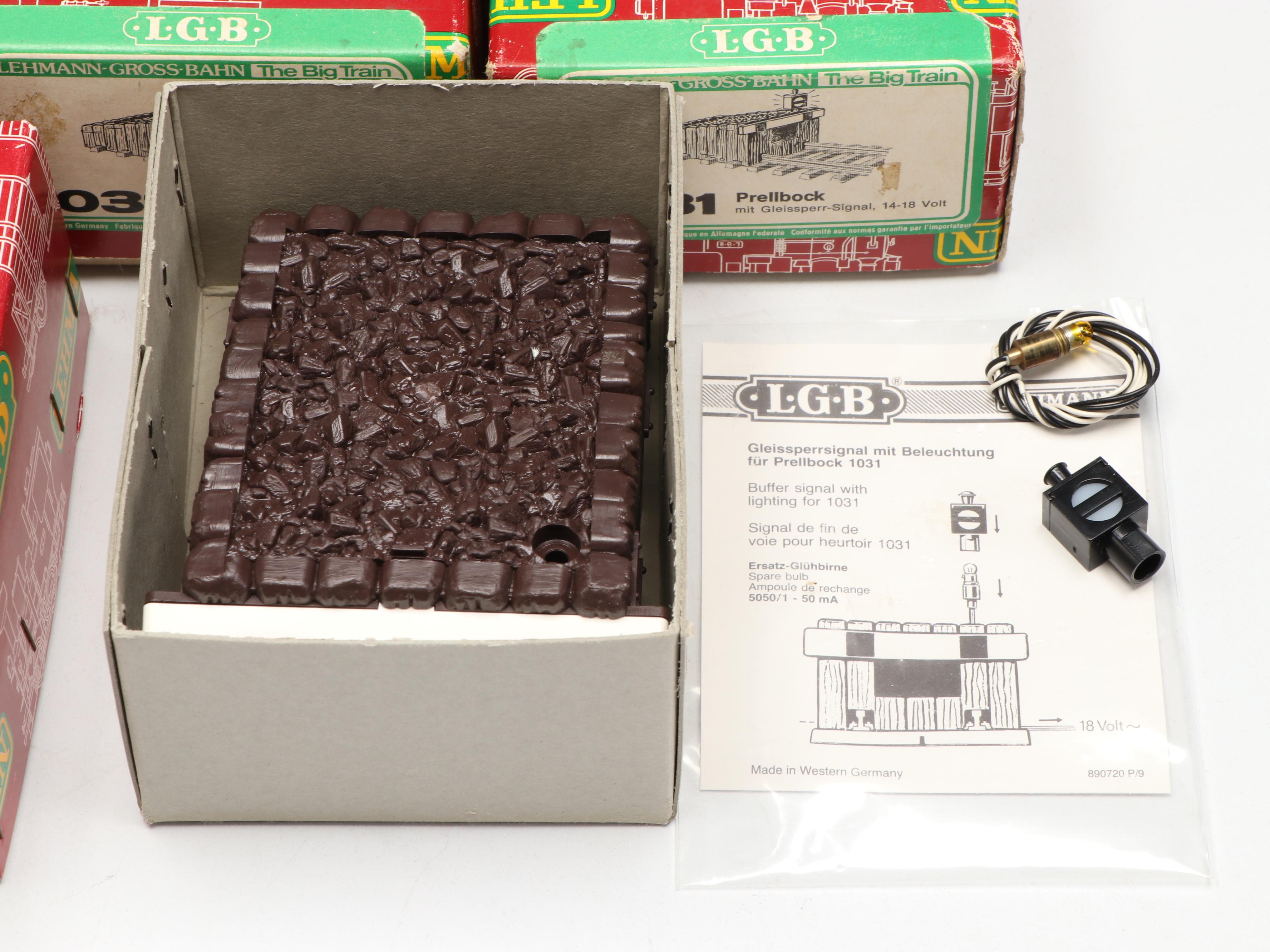 LGB G Scale 1030 and 1031 Buffer Stops with More Track Accessories