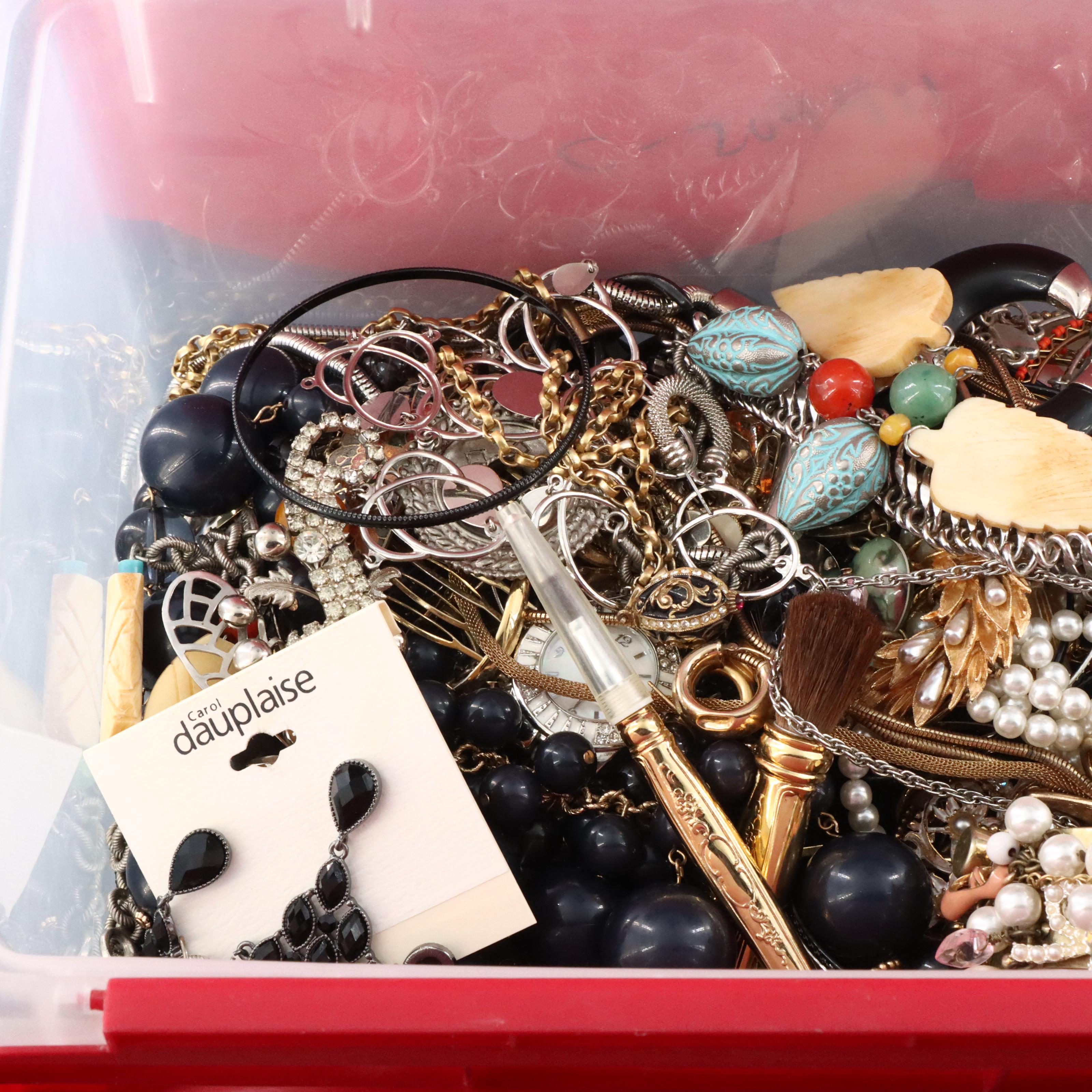 Uncommon Discoveries: Jewelry Collection