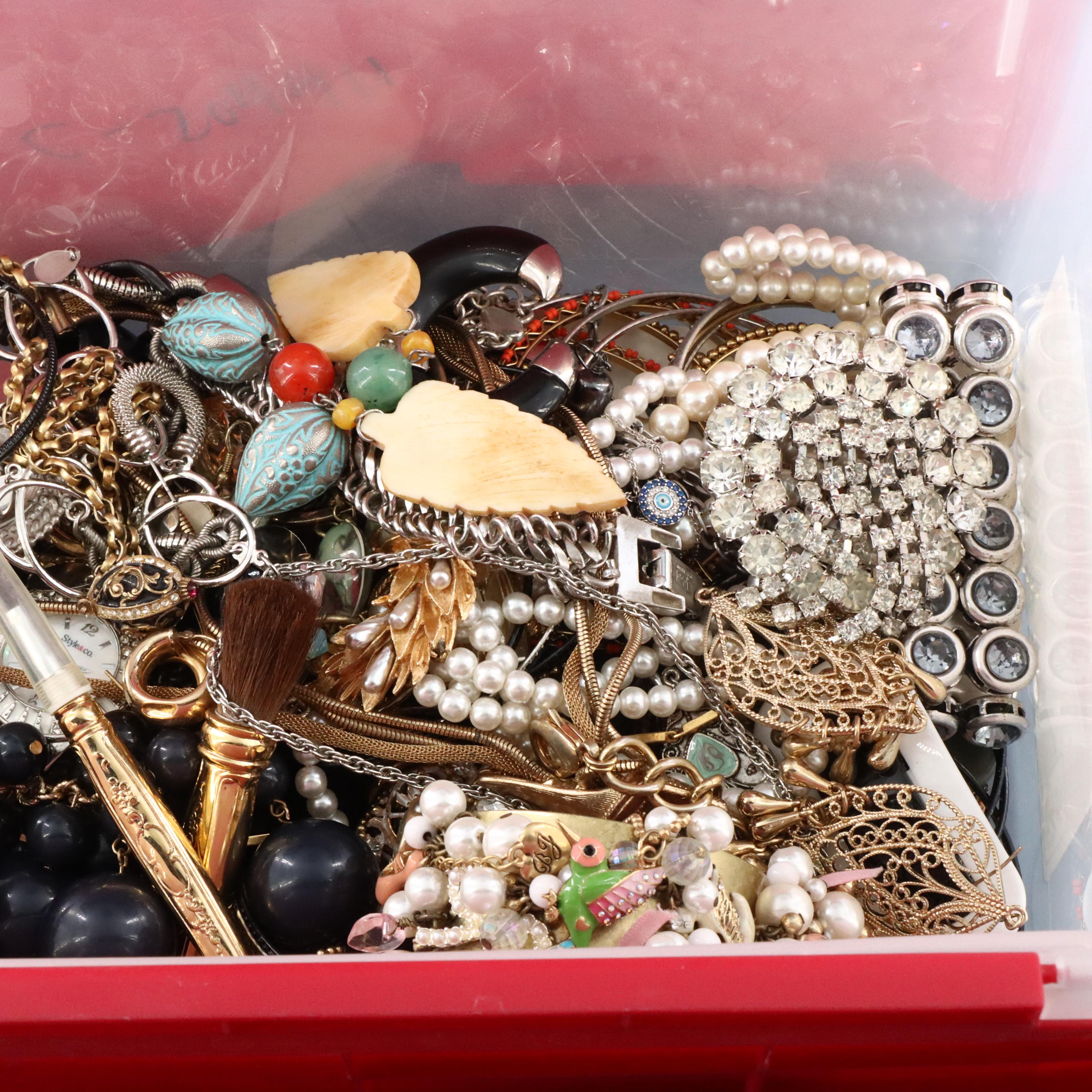 Uncommon Discoveries: Jewelry Collection