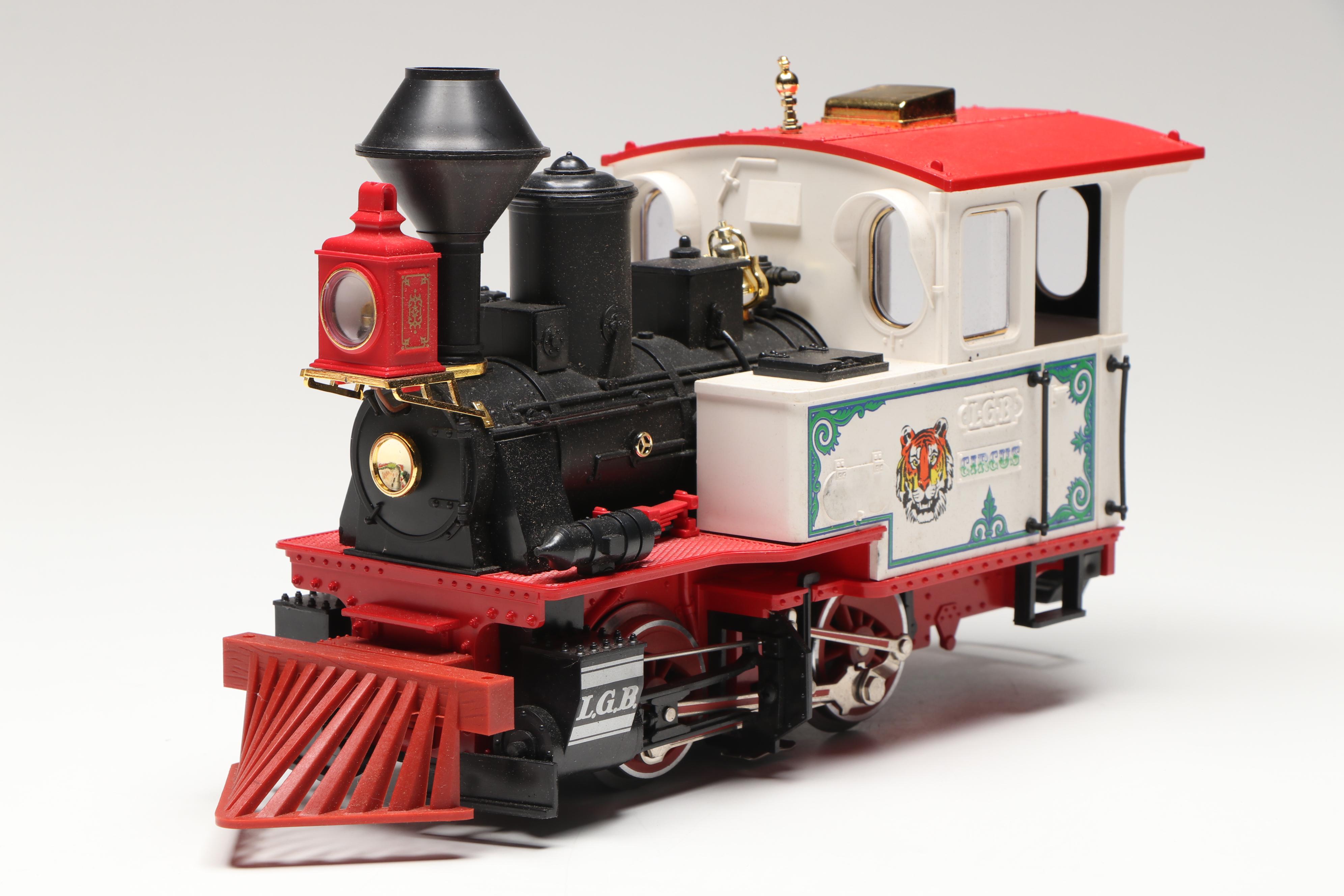 LGB G Scale 4165 Circus Boxcar with Locomotive