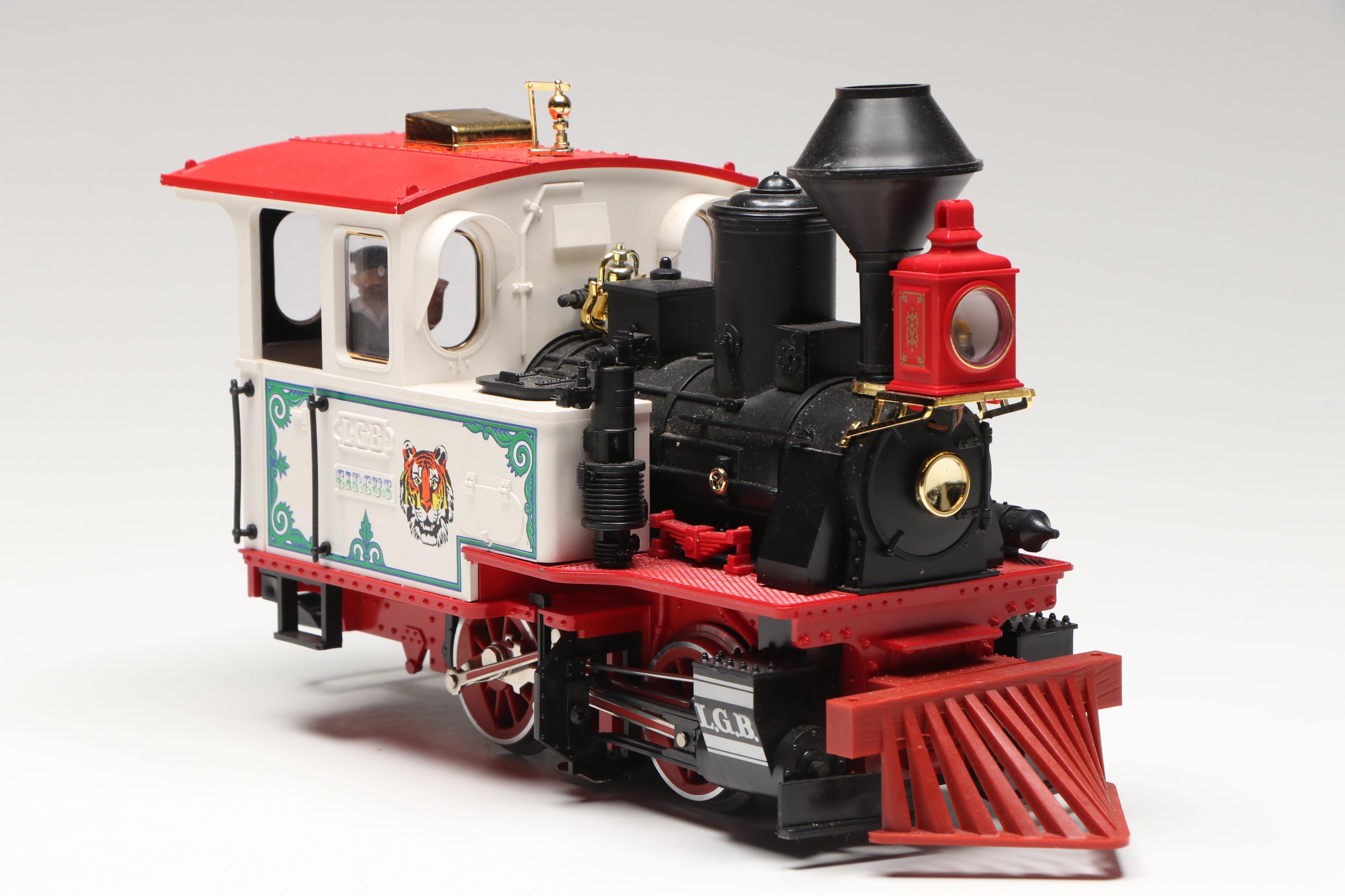 LGB G Scale 4165 Circus Boxcar with Locomotive