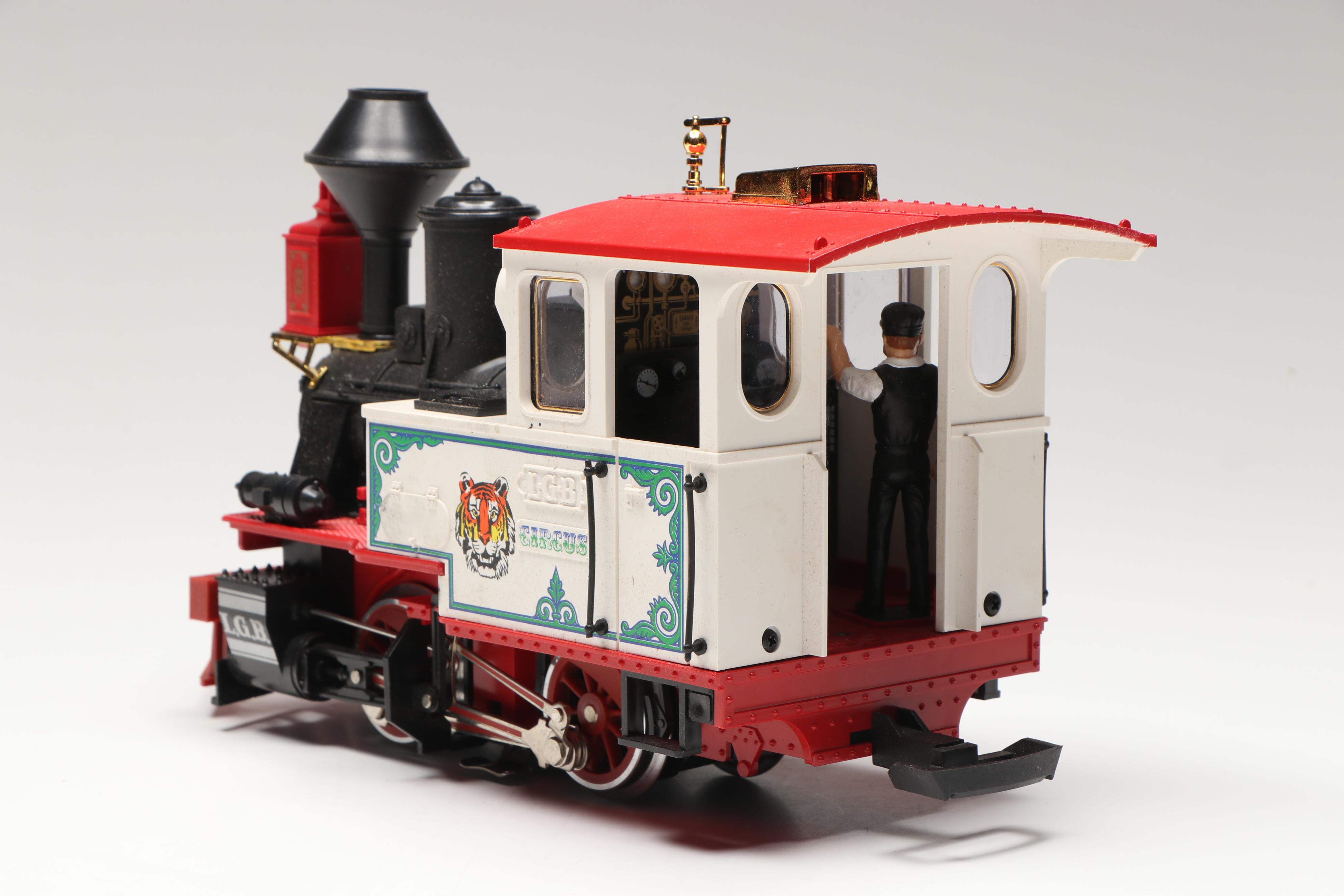 LGB G Scale 4165 Circus Boxcar with Locomotive