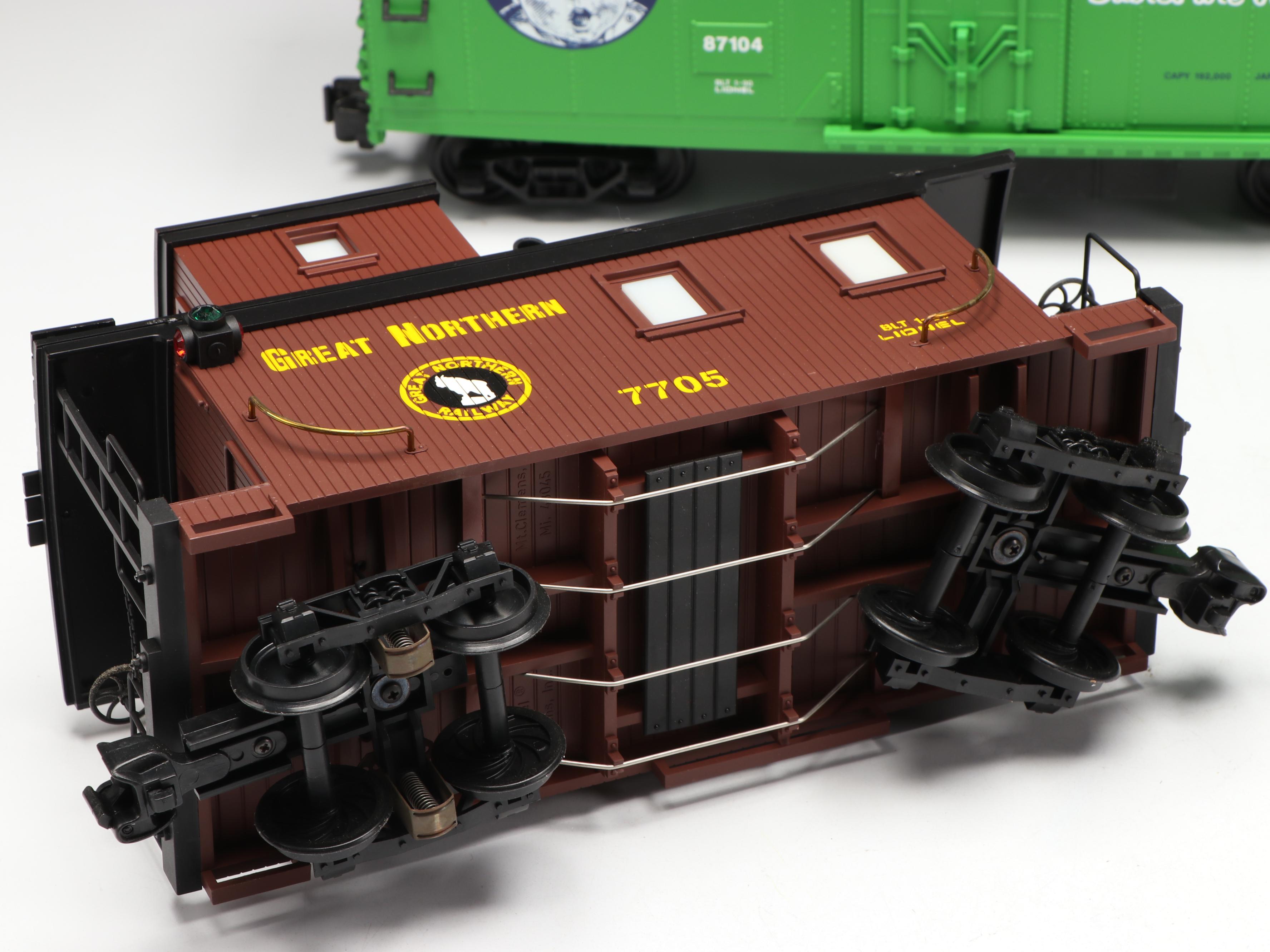 Lionel G Scale Gulf Tank Car, Gerber Reefer and Great Northern Caboose