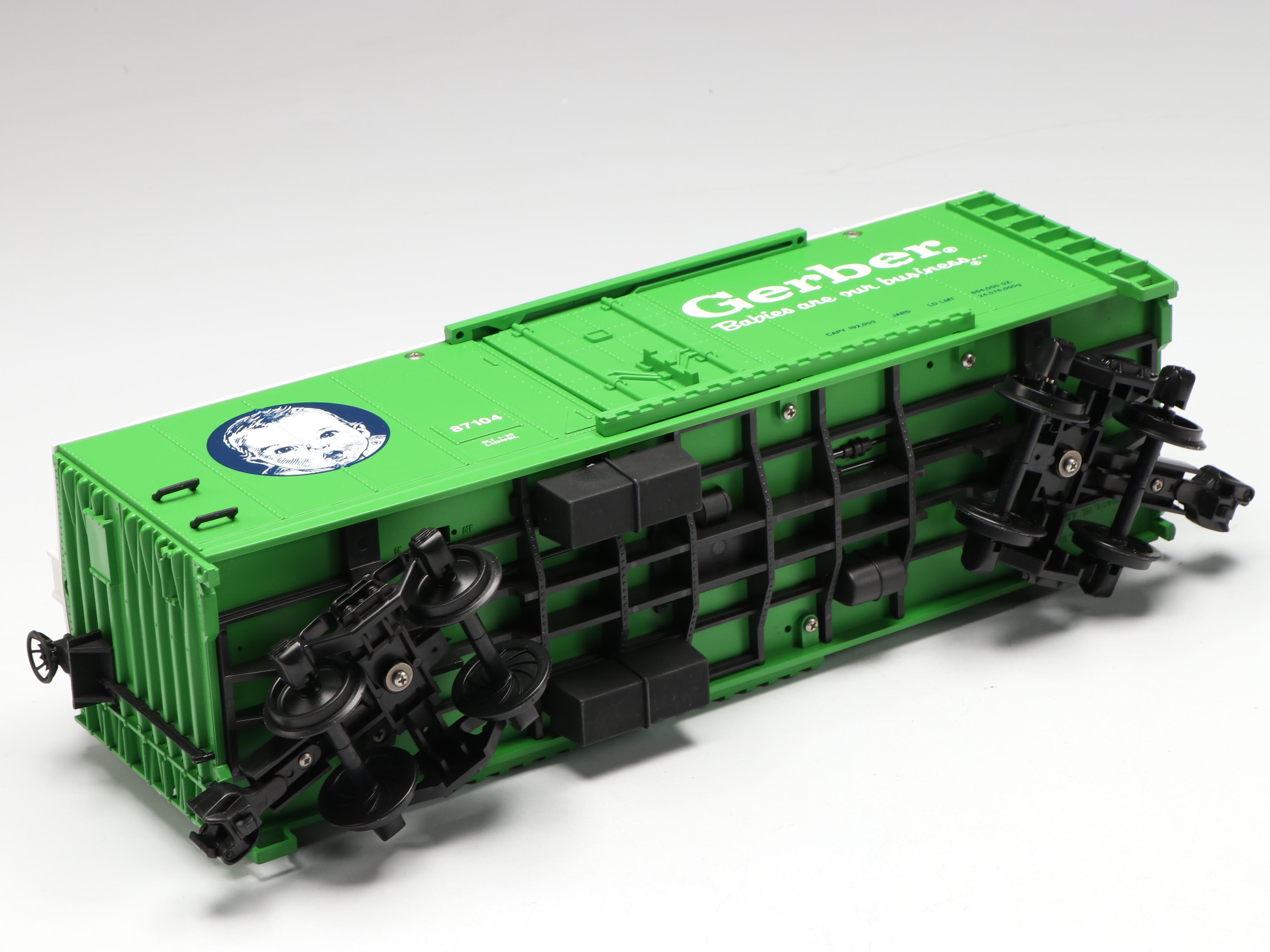 Lionel G Scale Gulf Tank Car, Gerber Reefer and Great Northern Caboose