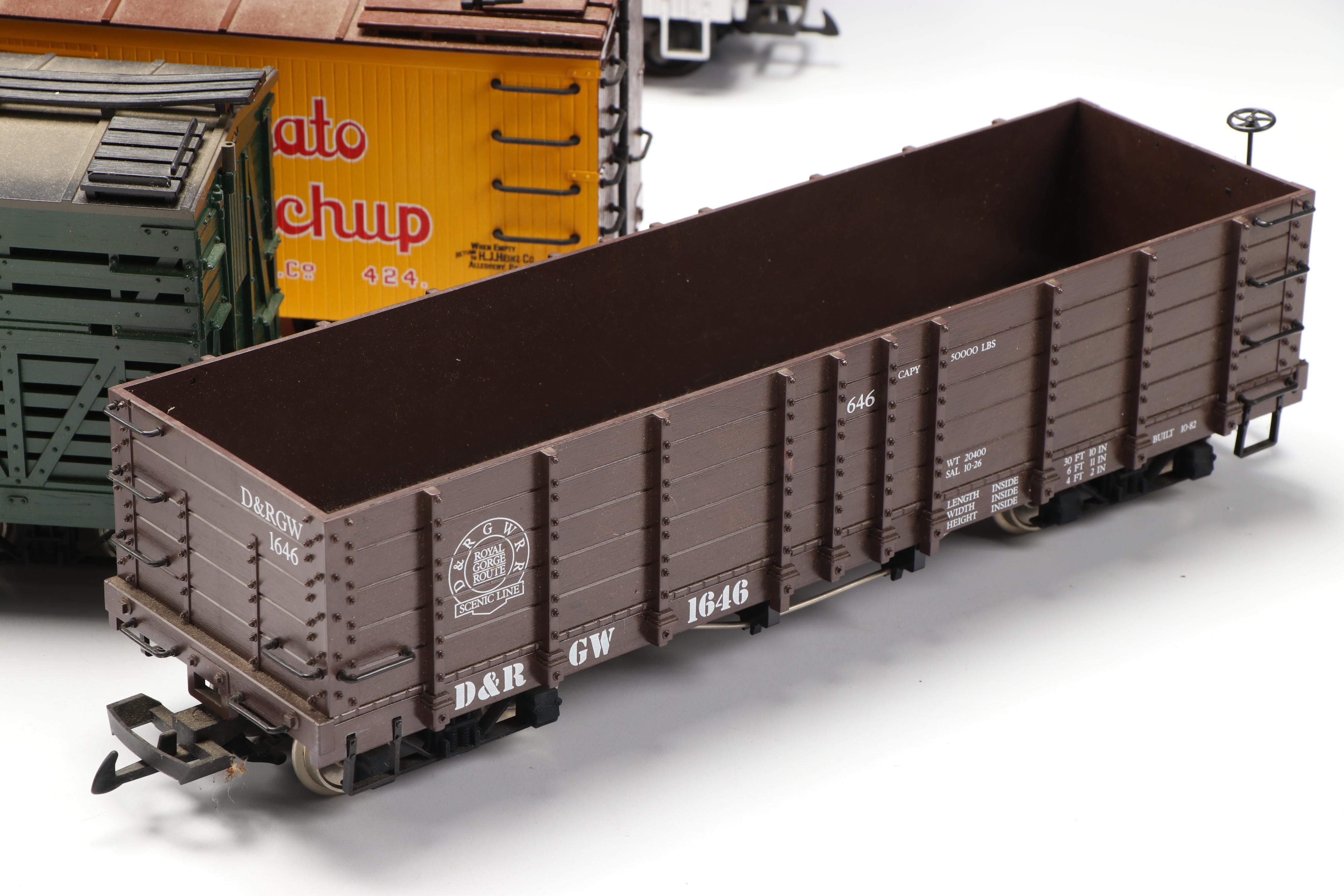 Aristo-Craft G Scale 6215-ART Reefer Car and More Train Cars