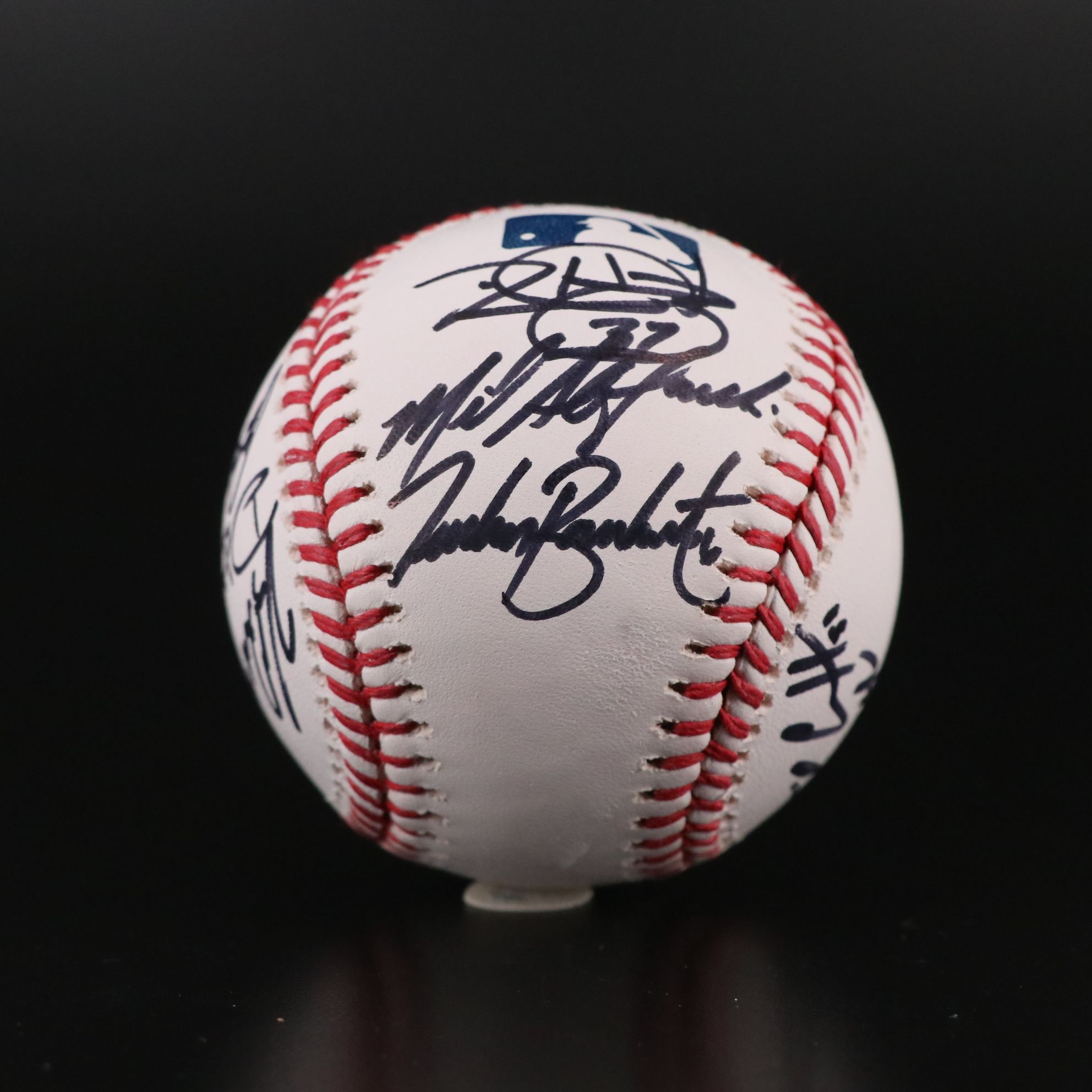 Devin Mesoraco, Jose Peraza, Donald Lutz, and More Signed Baseballs