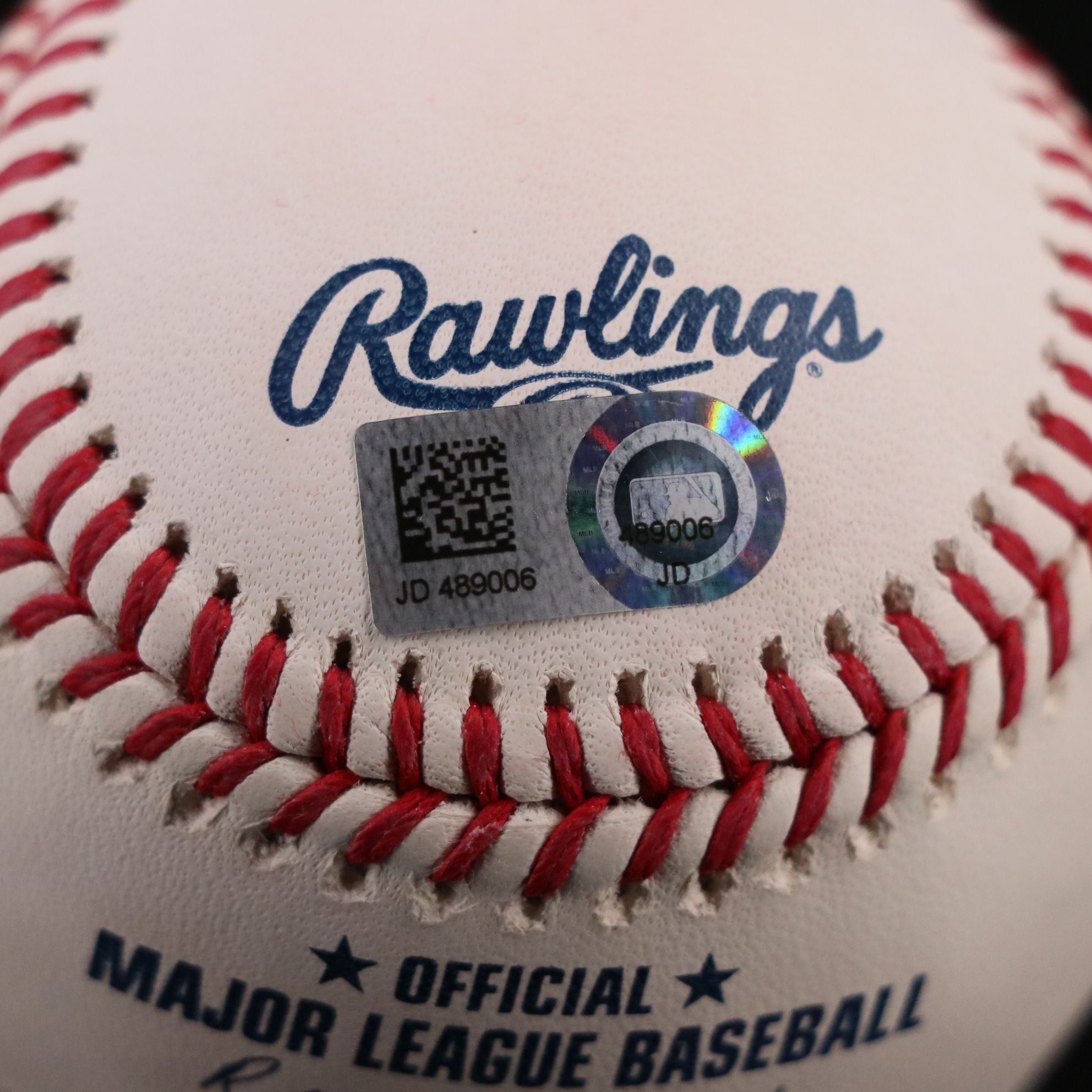 Devin Mesoraco, Jose Peraza, Donald Lutz, and More Signed Baseballs