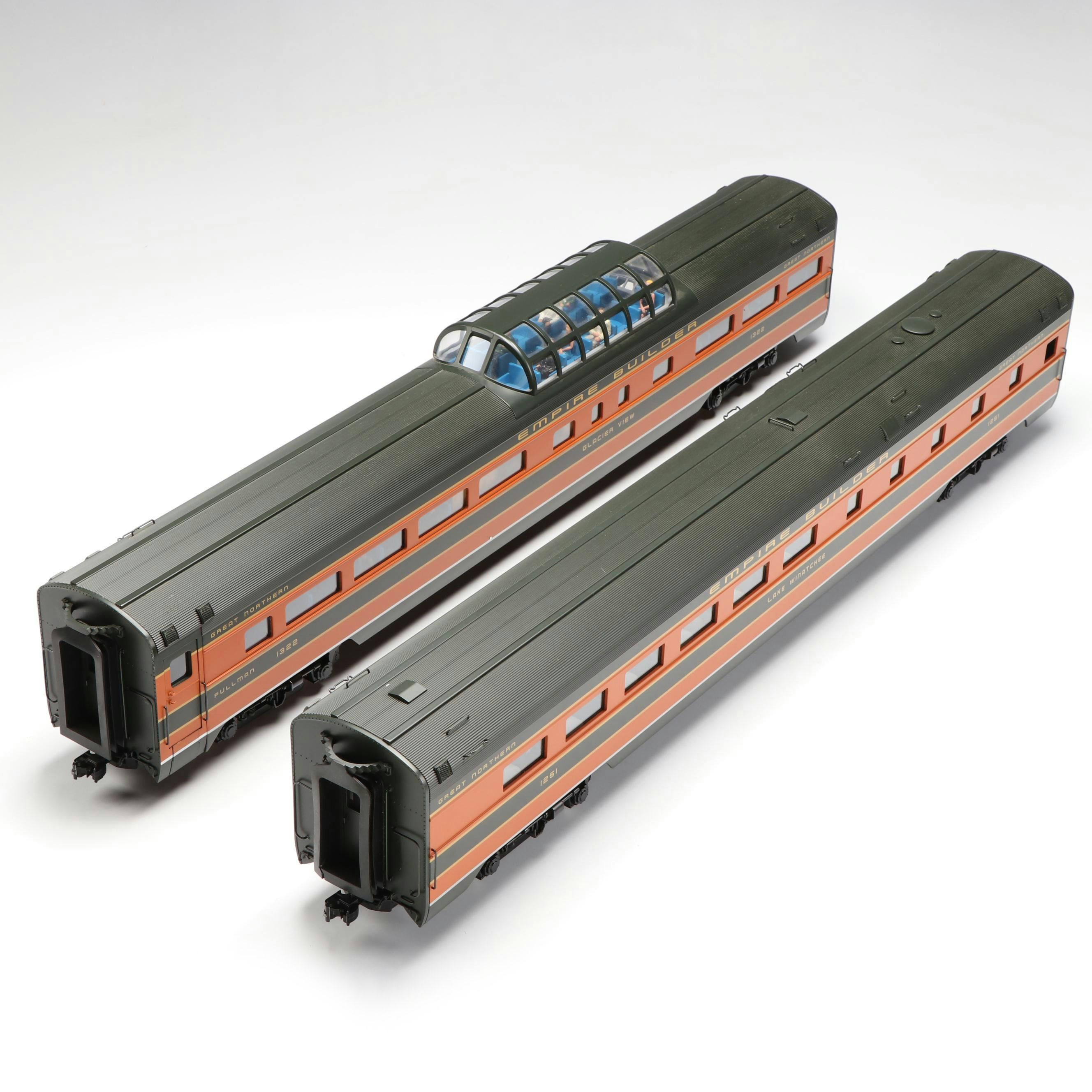 USA Trains G Scale R31066 Great Northern Vista Dome and Dining Car