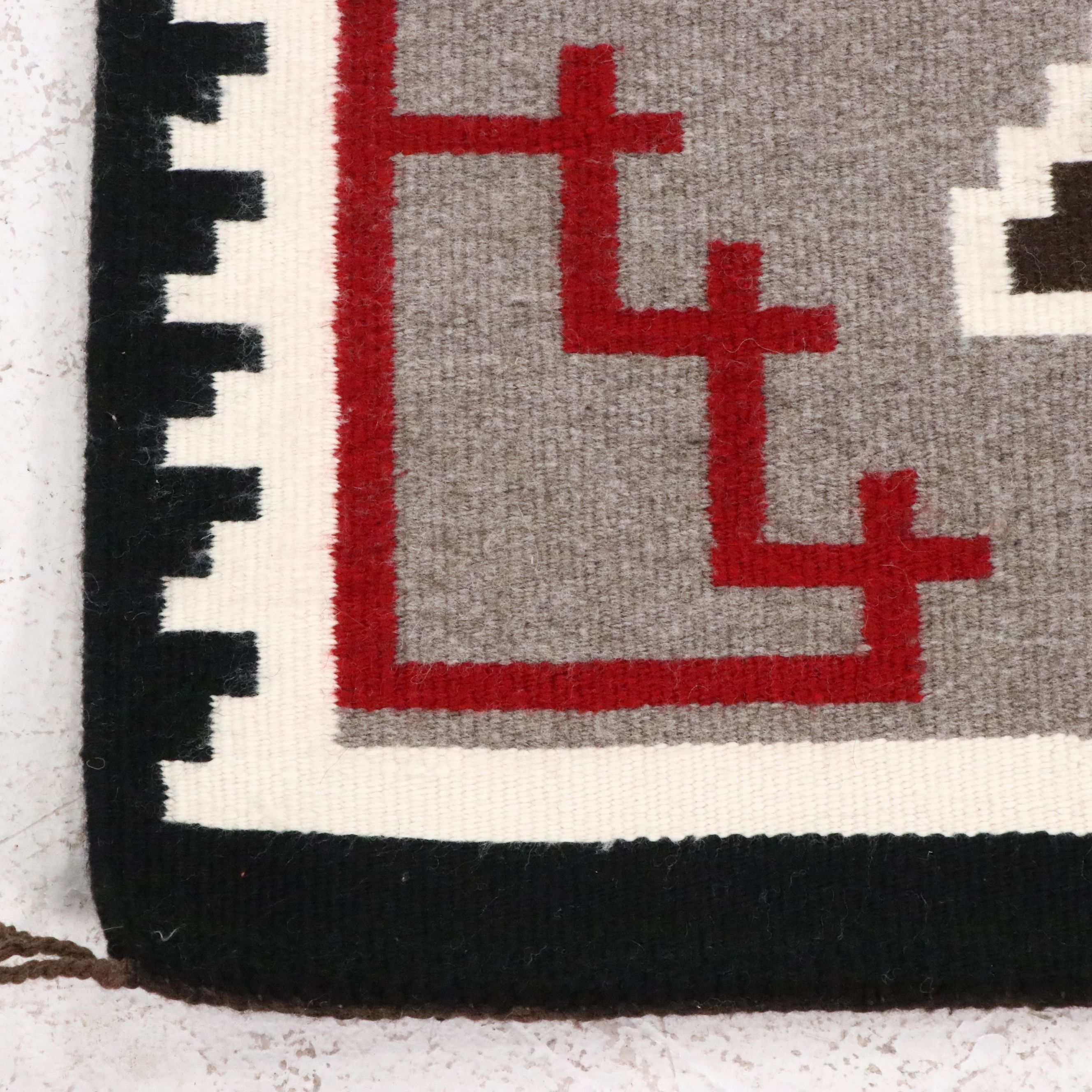 2'5 x 4'2 Handwoven Navajo Klagetoh Accent Rug