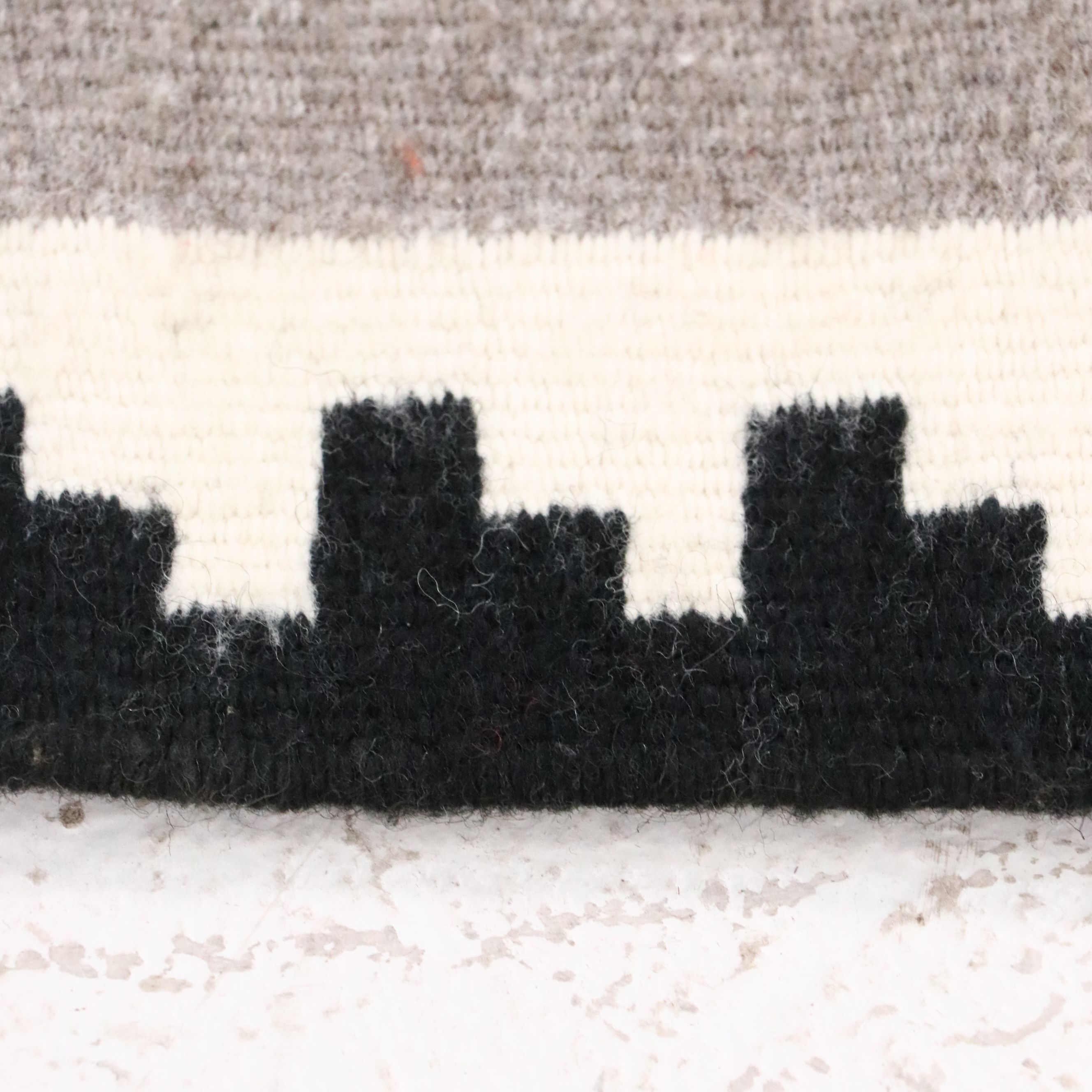 2'5 x 4'2 Handwoven Navajo Klagetoh Accent Rug