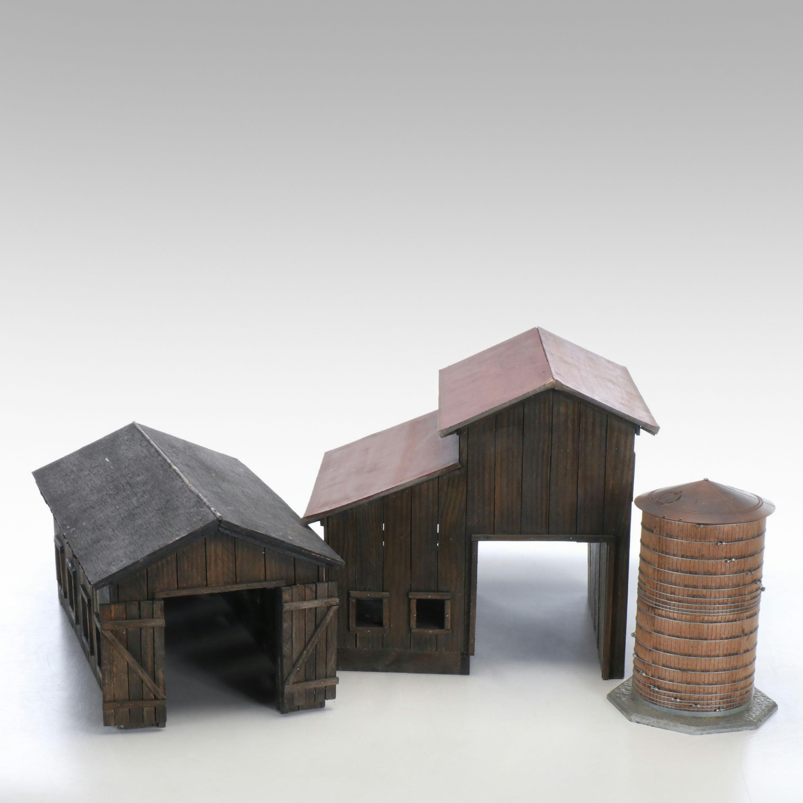 Foley's Barn with Covered Bridge and Silo Scale Model Accessories