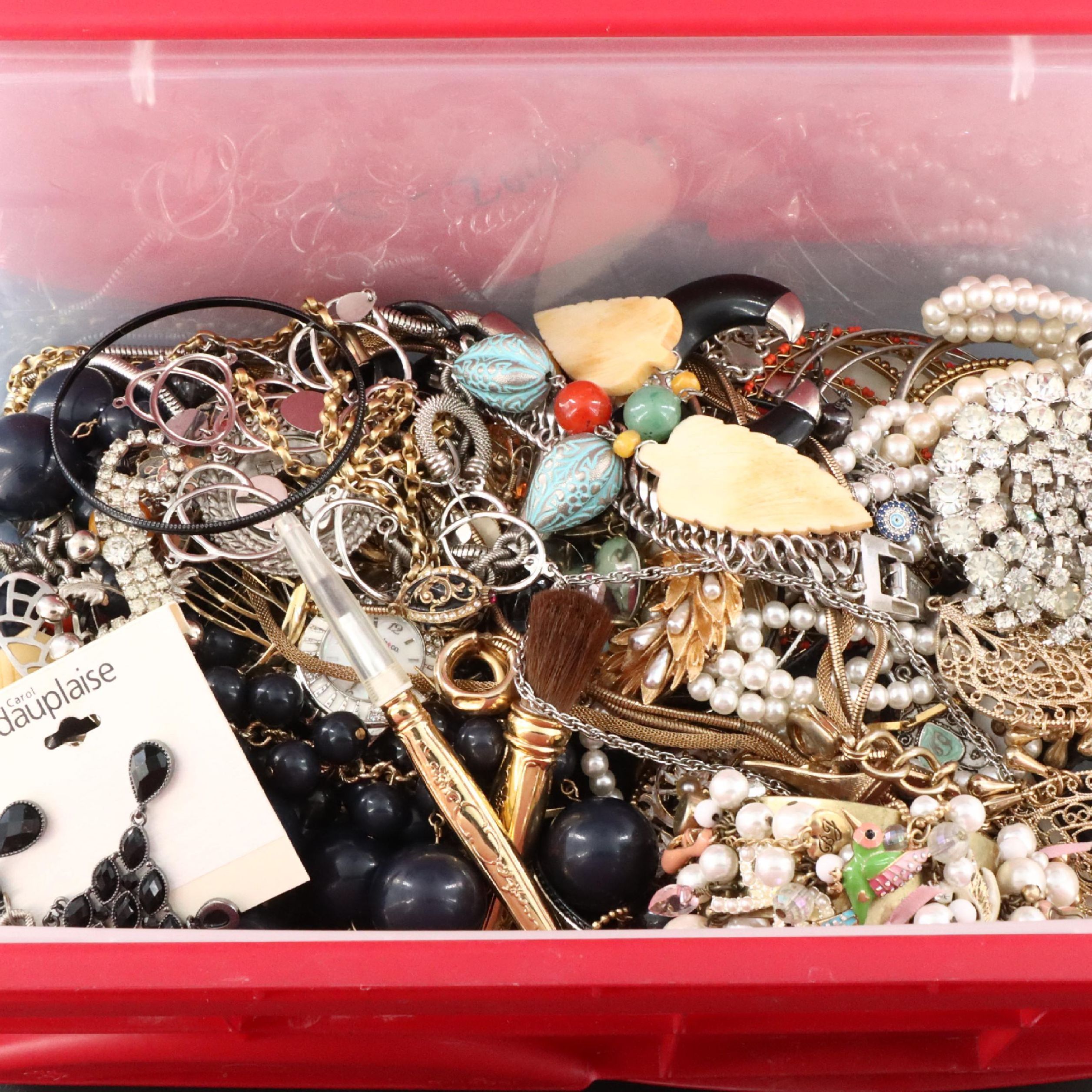 Uncommon Discoveries: Jewelry Collection