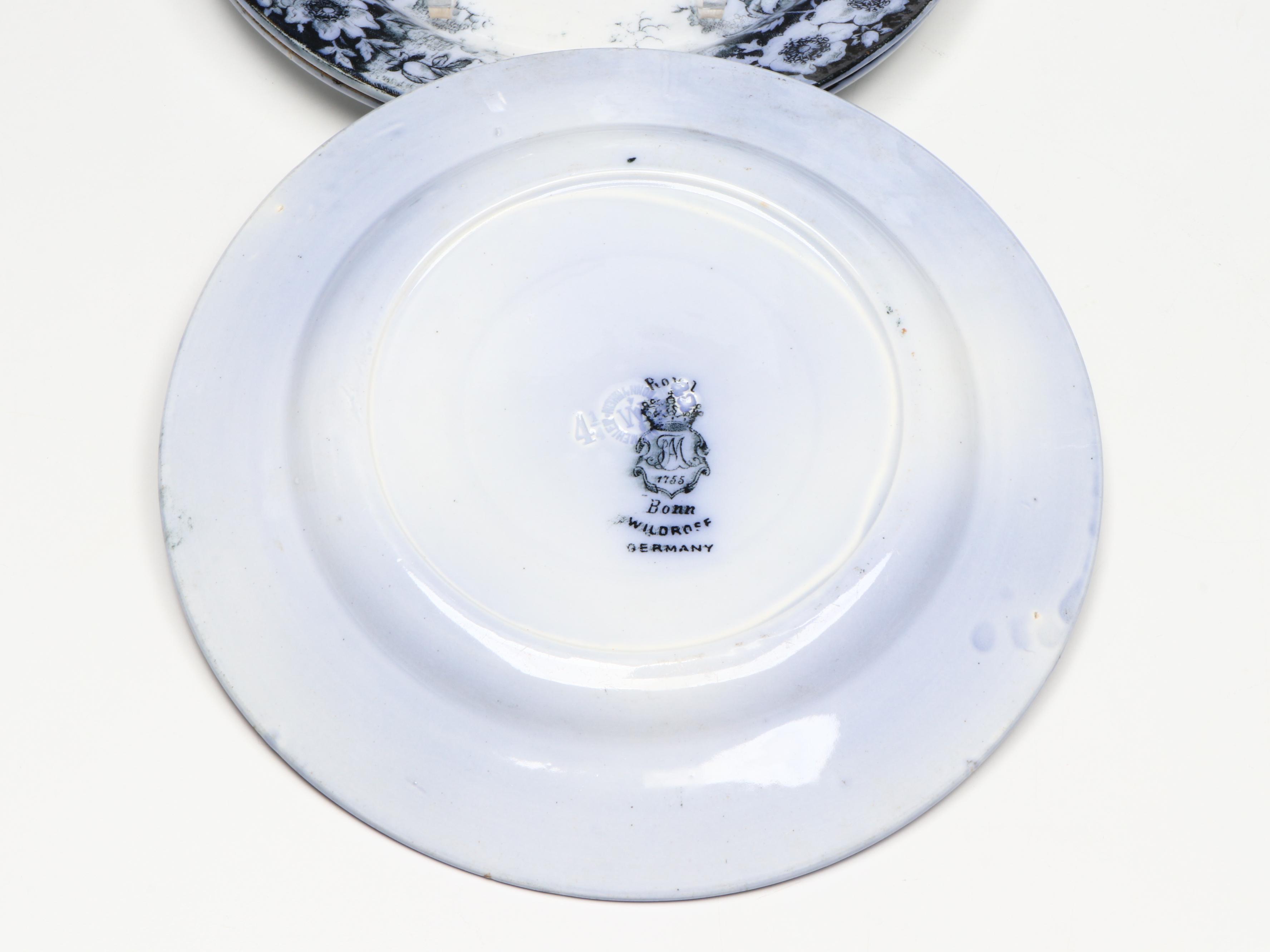 Mottahedeh Seder Plate with Blue Onion Style and Other Tableware