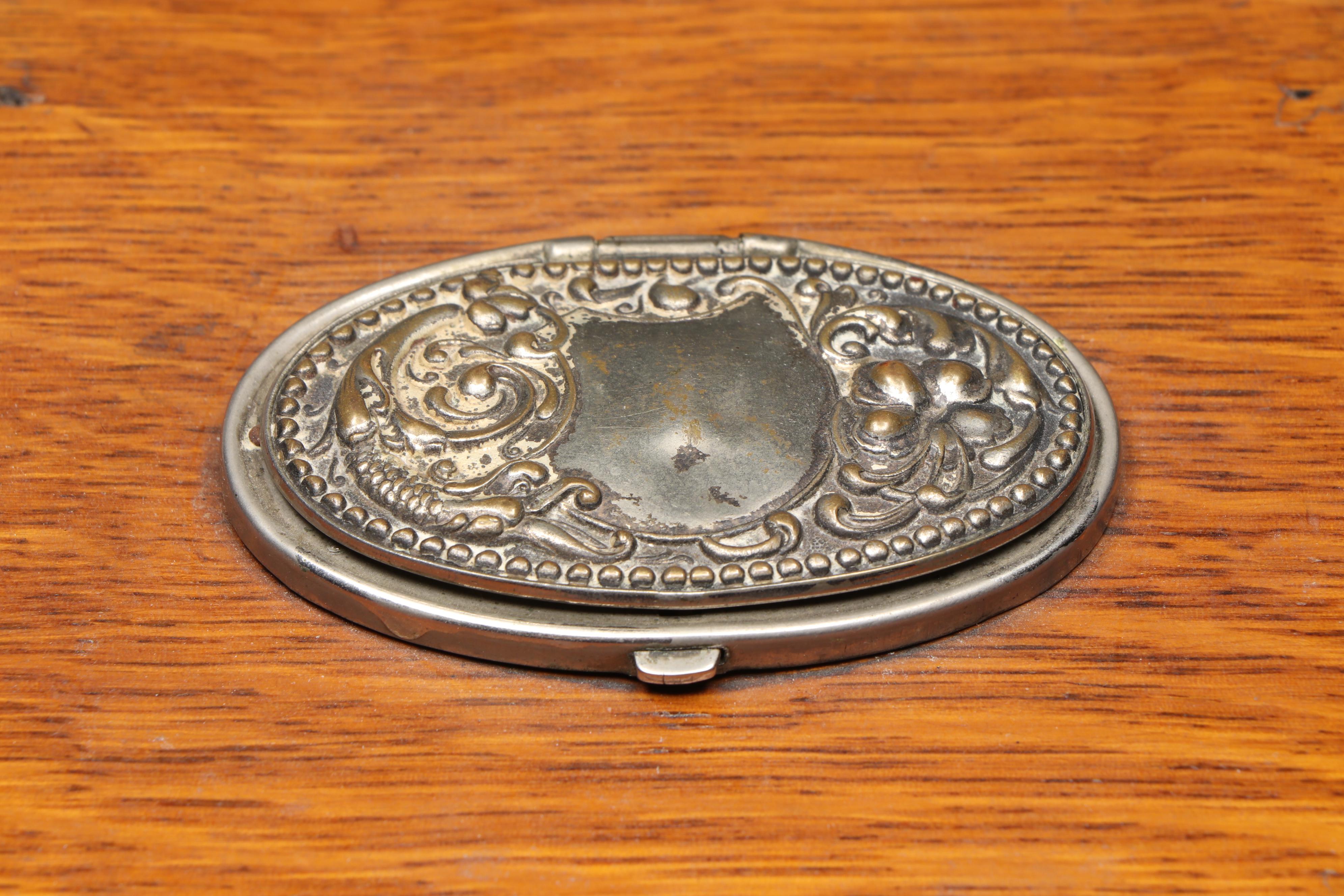 Late Victorian Lined Oak Collar and Cufflink Box, Late 19th/ Early 20th Century