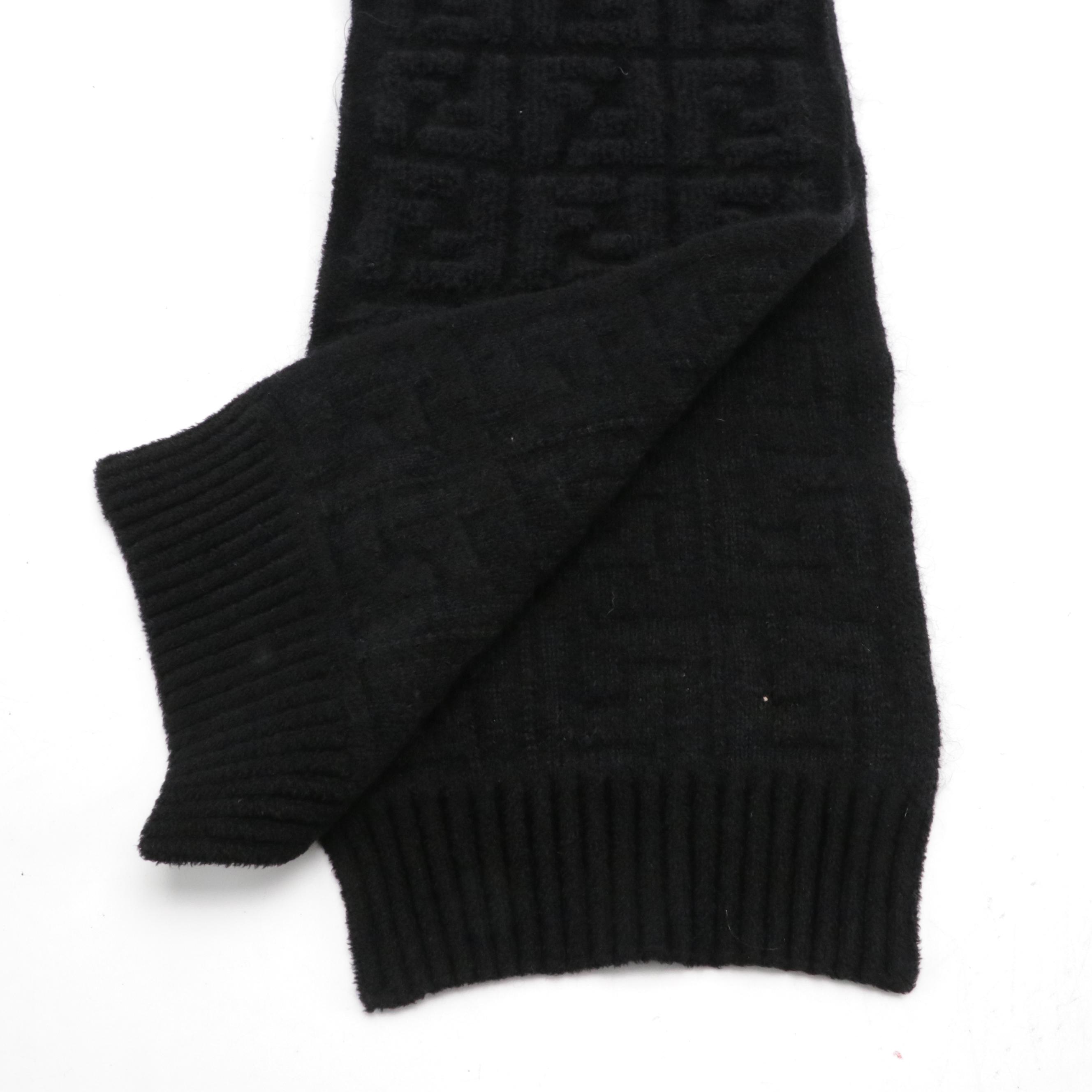 Fendi FF Logo and Ribbed Knit Scarf