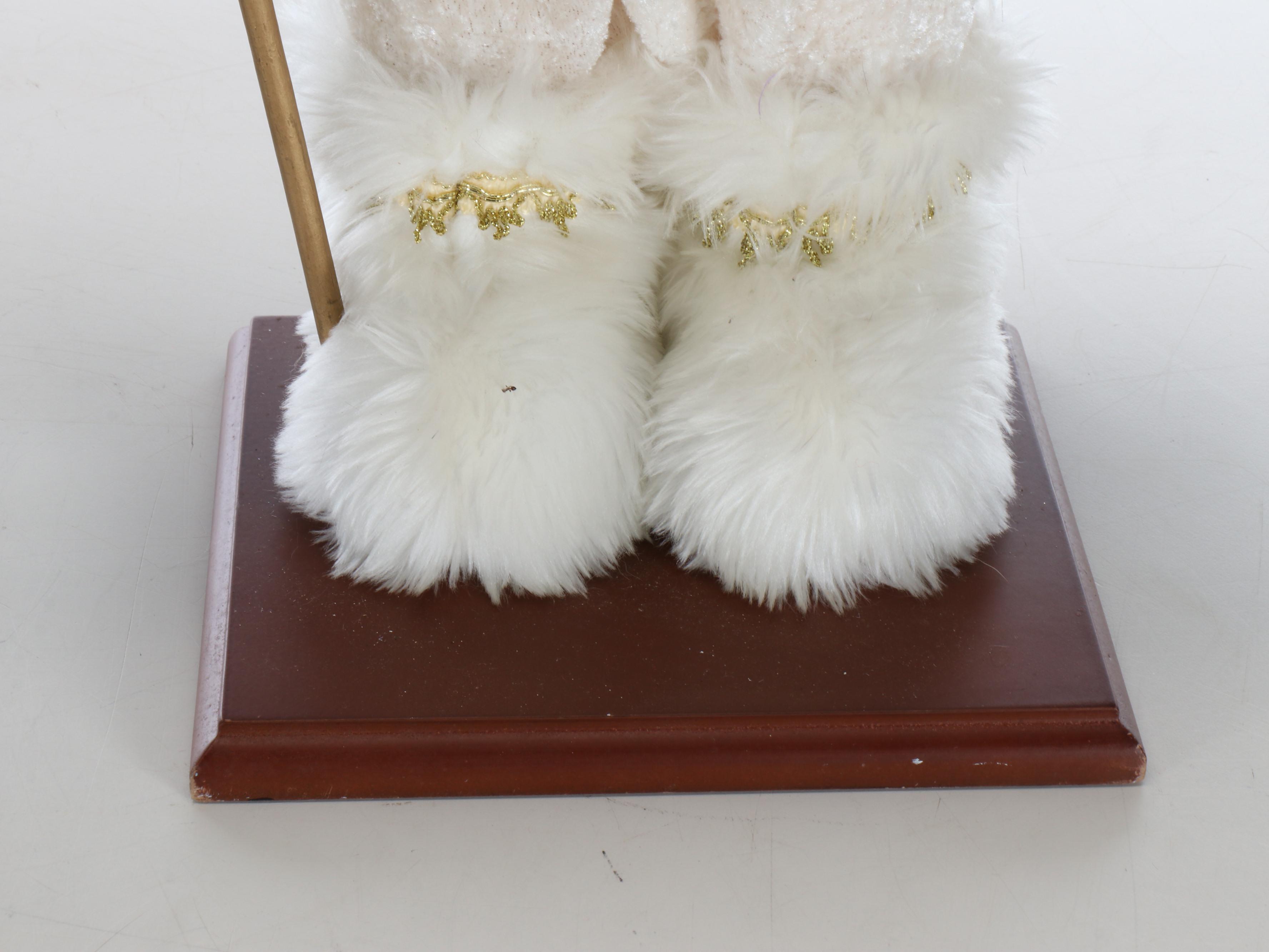 White and Gold Santa Figures and Tree Topper with Rustic Wreath