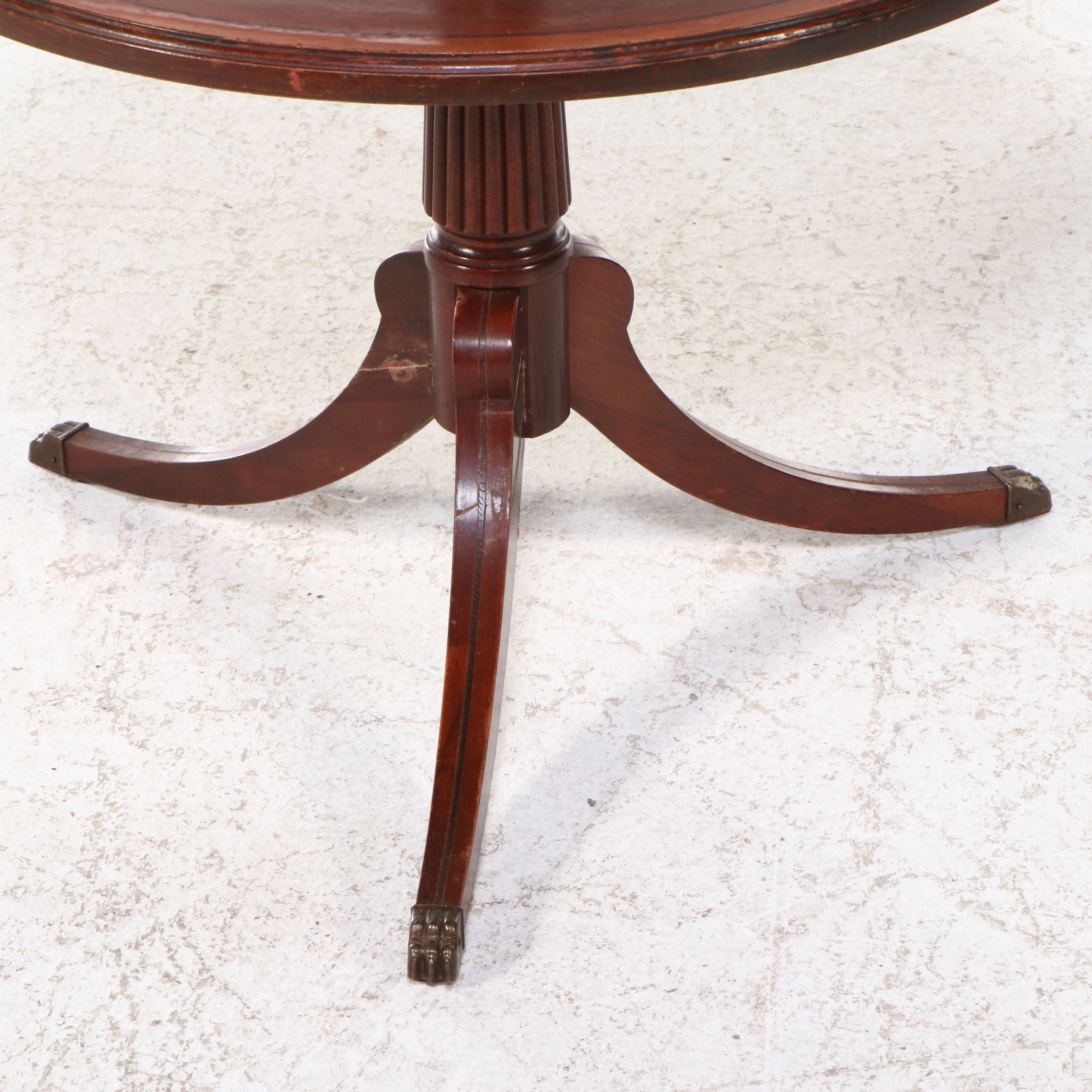 Federal Style Two-Tier Mahogany Dumbwaiter, 20th Century