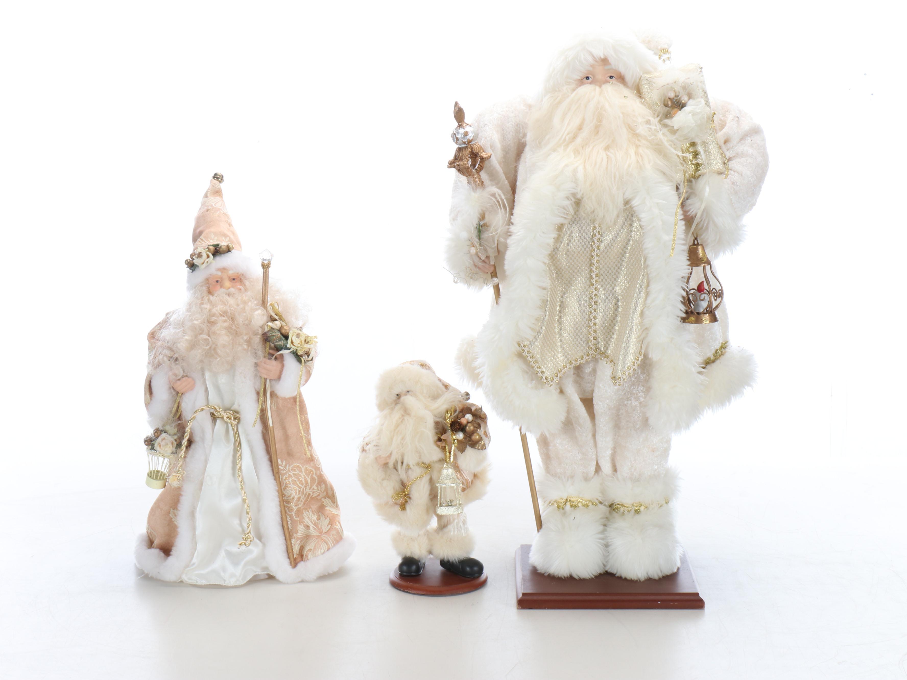 White and Gold Santa Figures and Tree Topper with Rustic Wreath