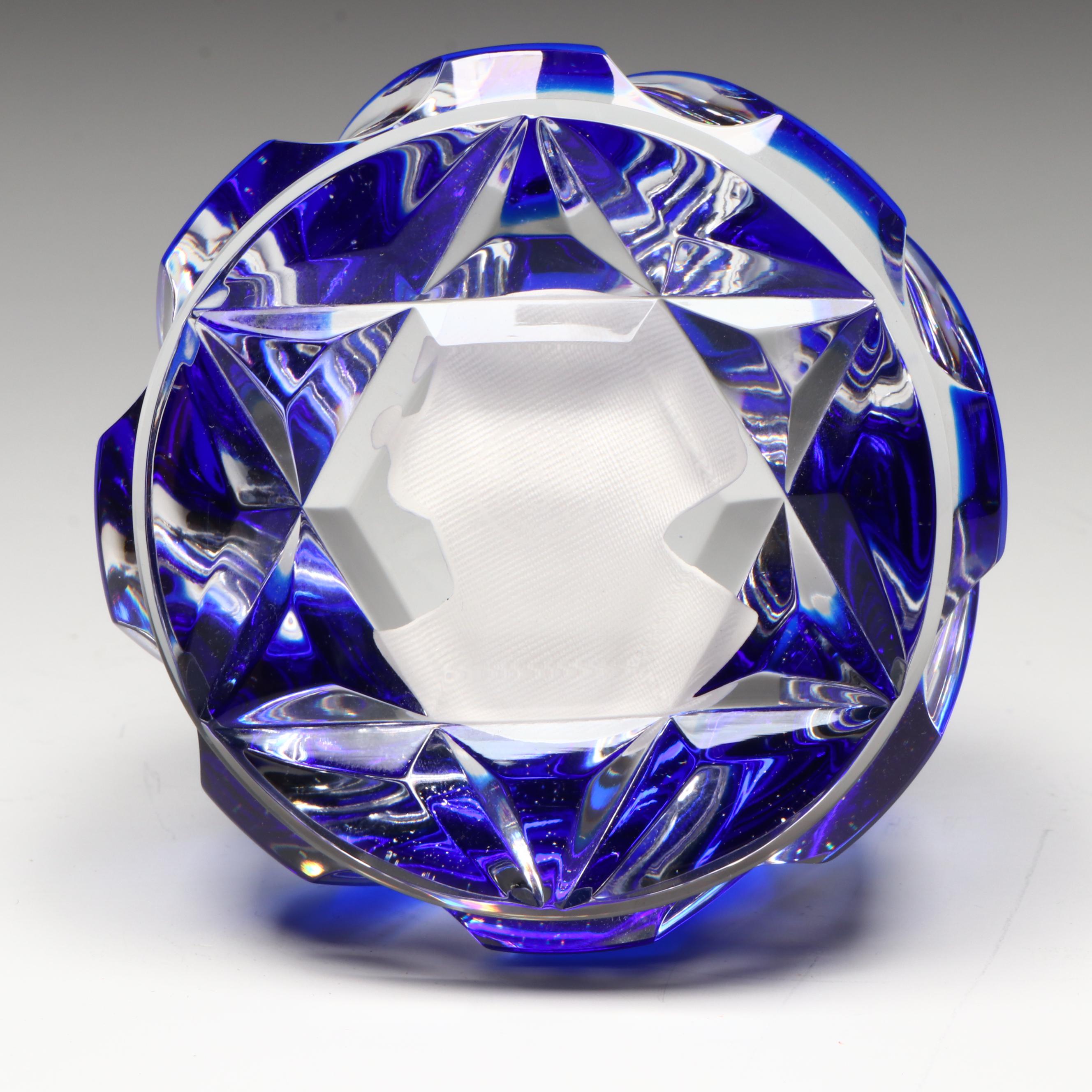 Baccarat Sulphide Patrick Henry Cameo Glass Paperweight, 1977