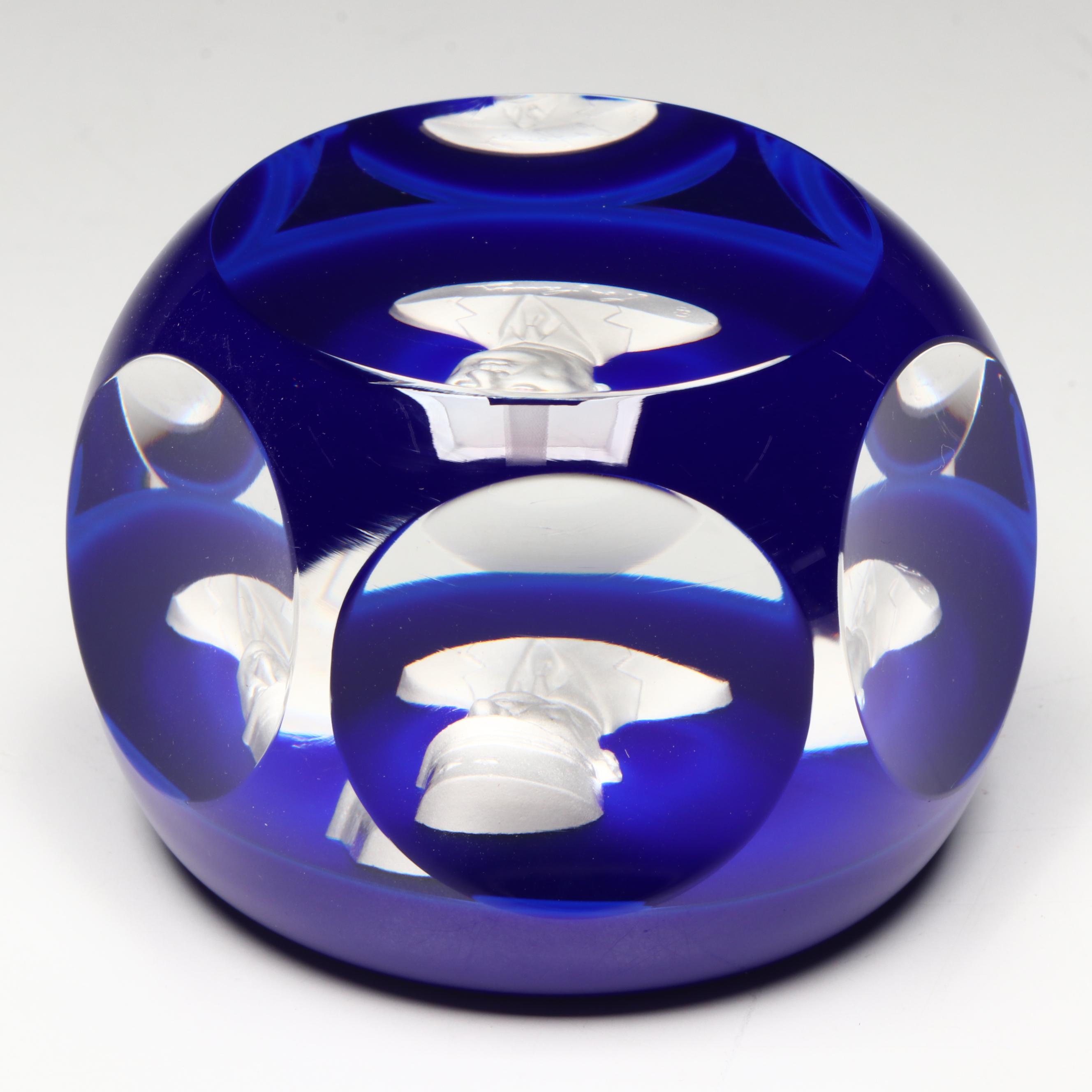 Saint-Louis Sulphide Glass Charles de Gaulle Portrait Paperweight, 1977