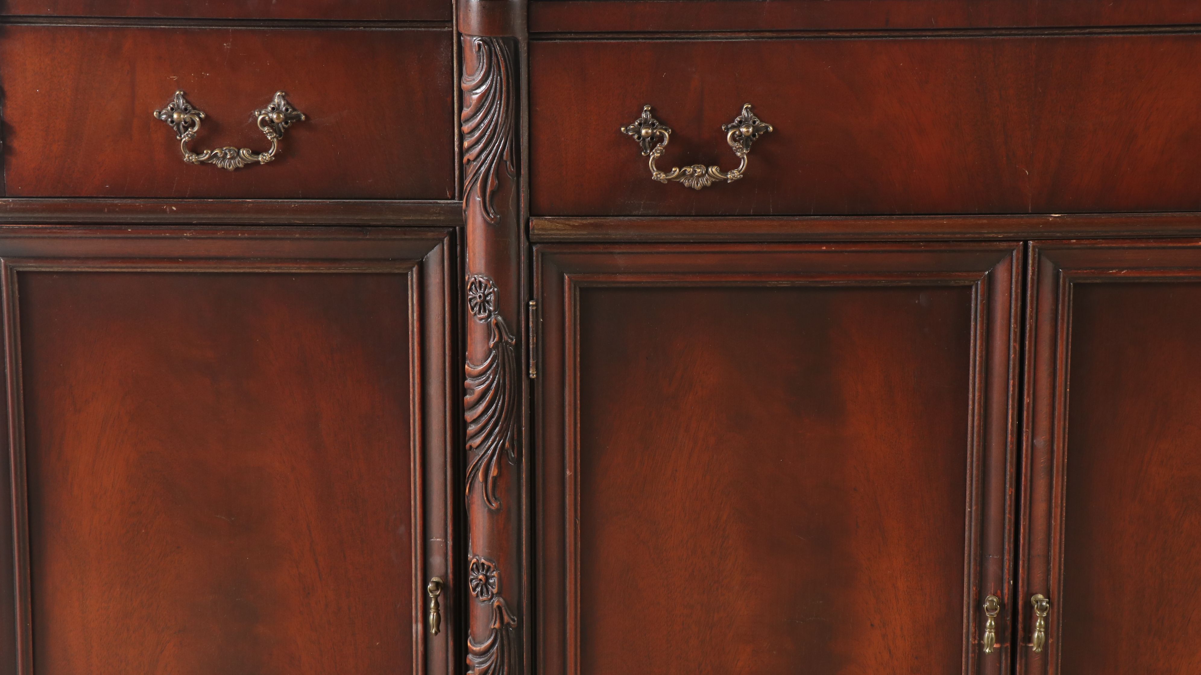 Traditional Style Mahogany China Cabinet