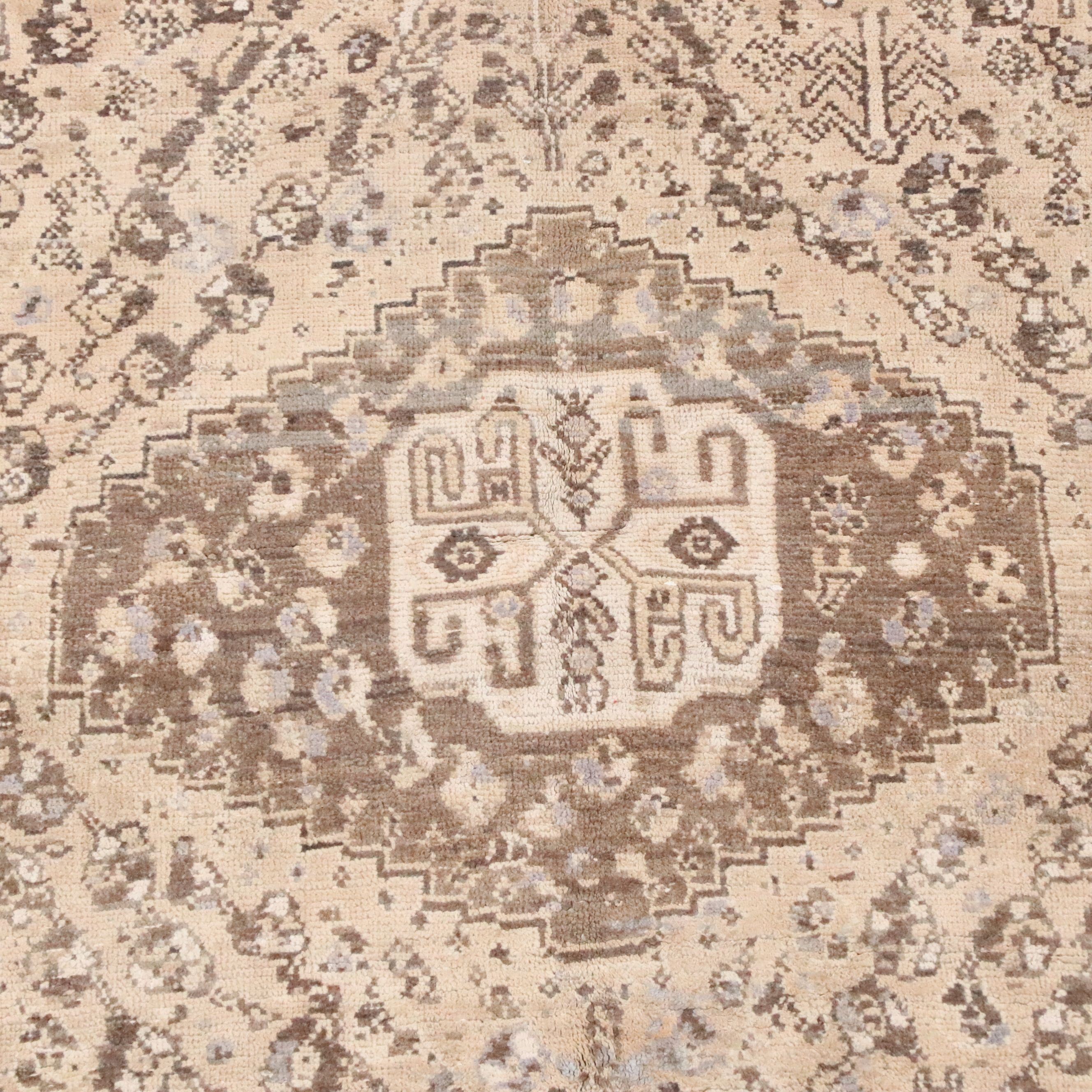 4'4 x 7'6 Hand-Knotted Persian Abadeh Area Rug