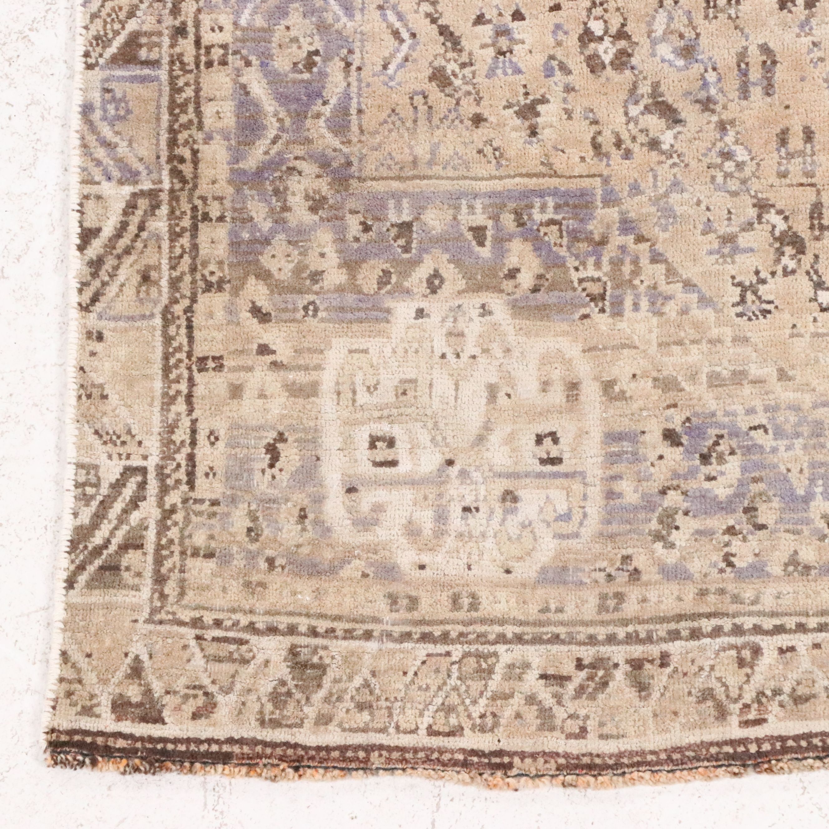 4'4 x 7'6 Hand-Knotted Persian Abadeh Area Rug