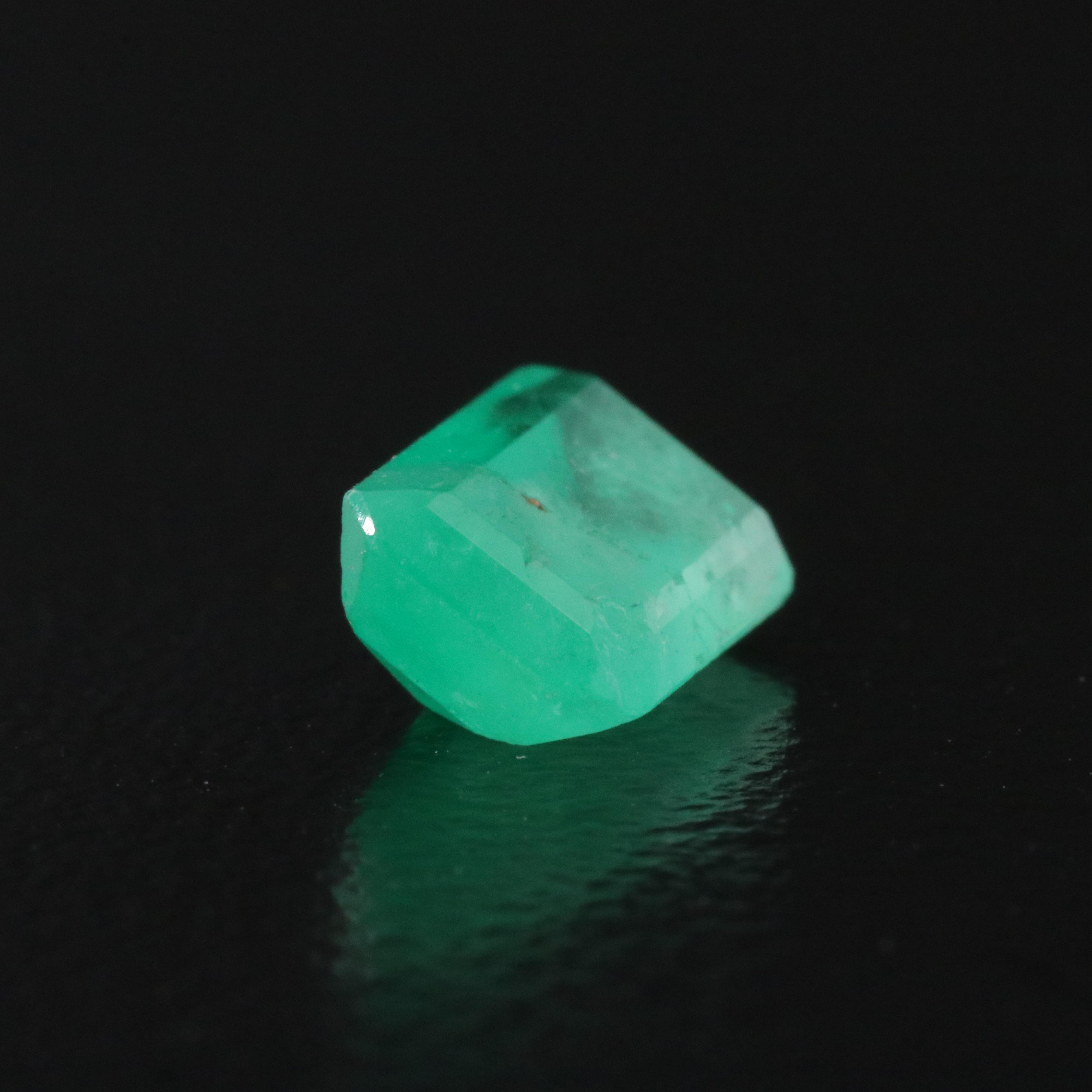 Loose 1.08 CT Emerald