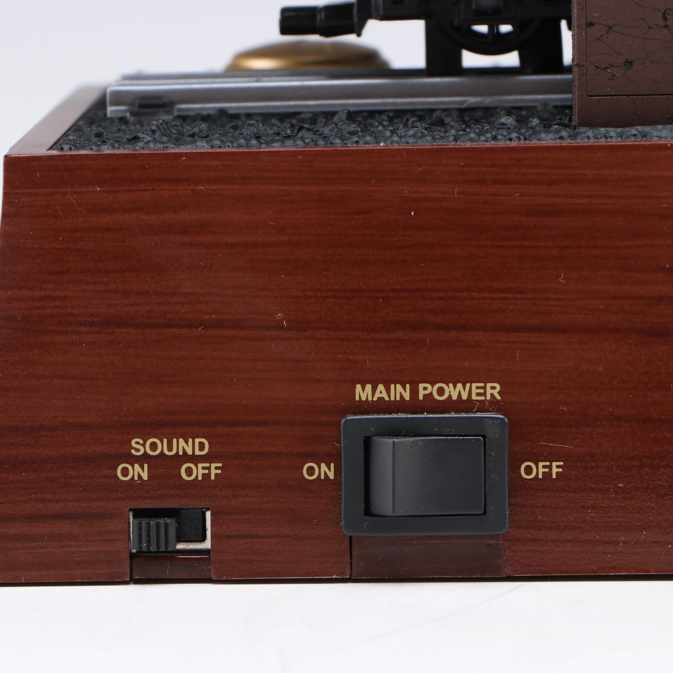 Lionel Animated Hudson 700E Model Train Table Lamp with Custom Shade