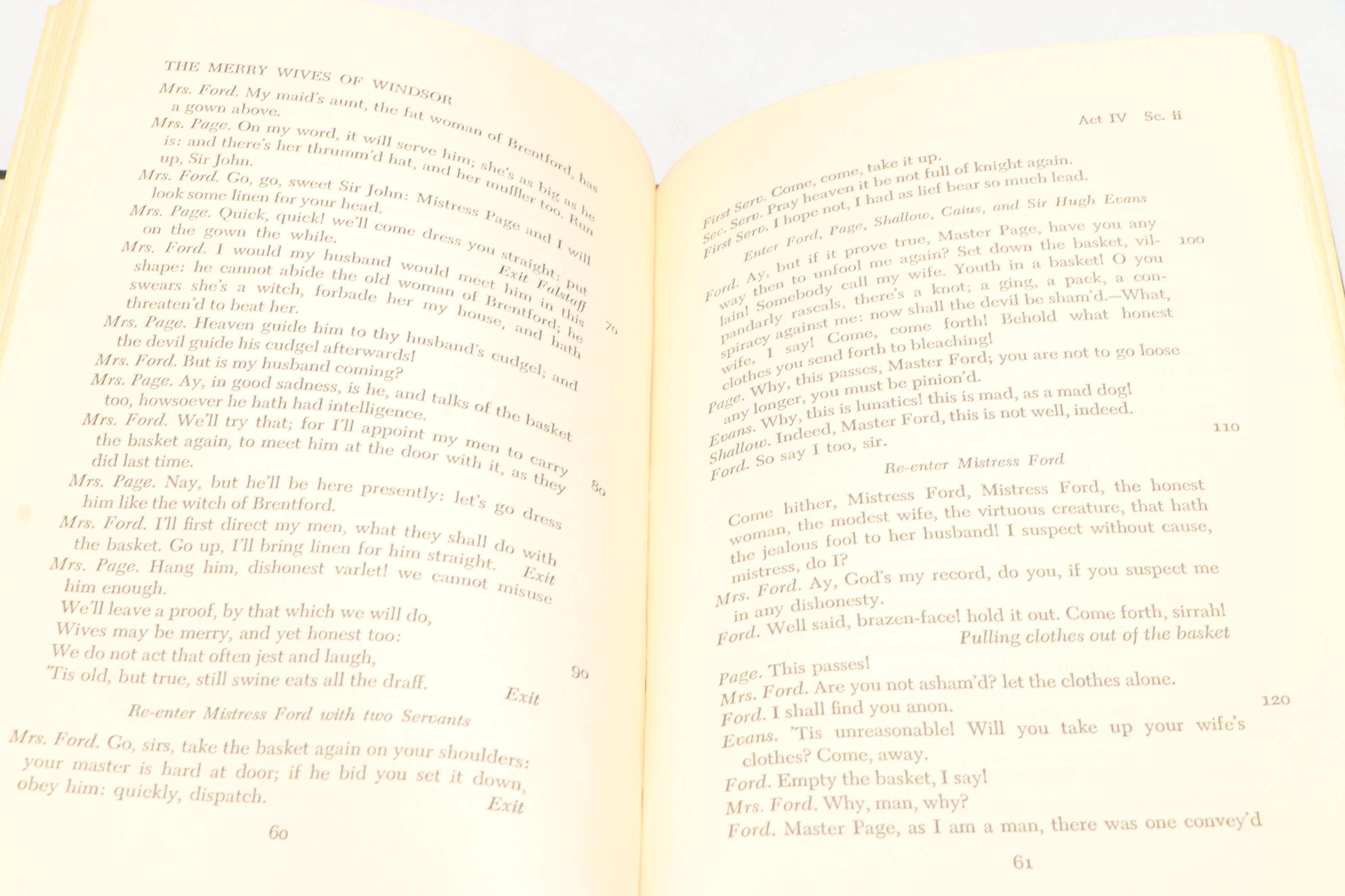 "The New Temple Shakespeare" Thirty-Two-Volume Set Edited by M. R. Ridley