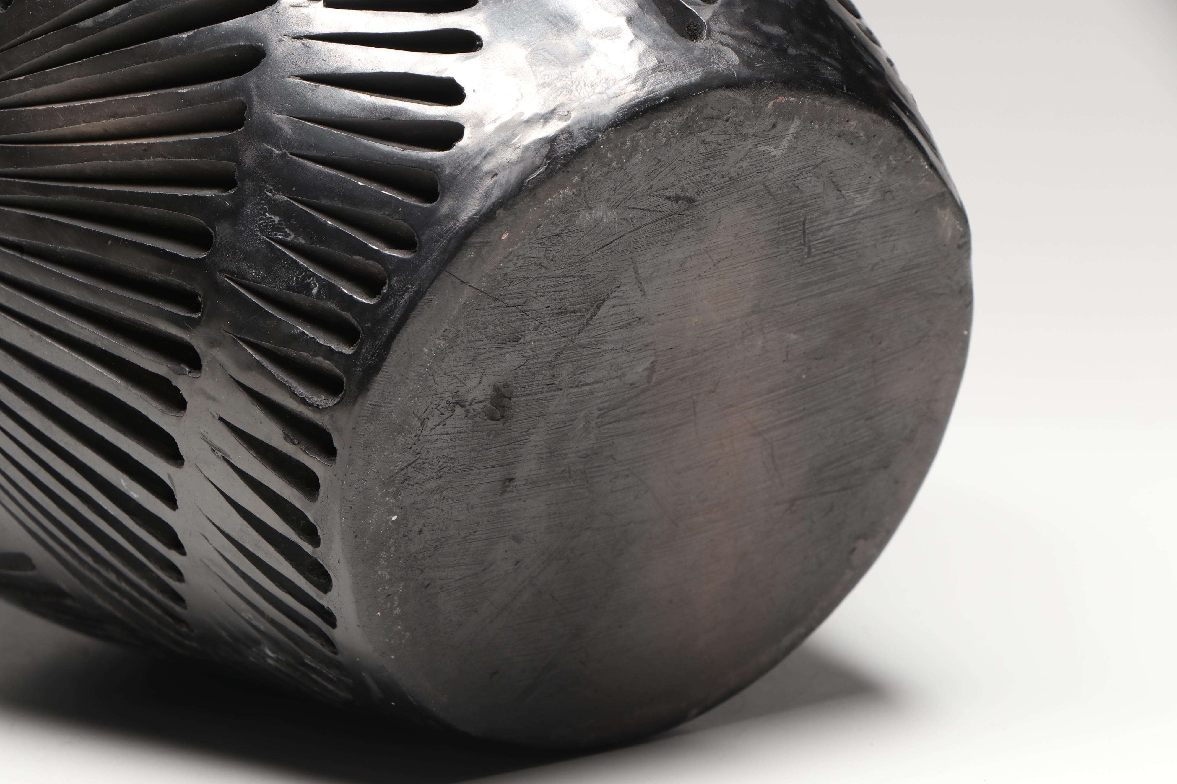 Mexican Barro Negro Blackware Incised Art Pottery Vase