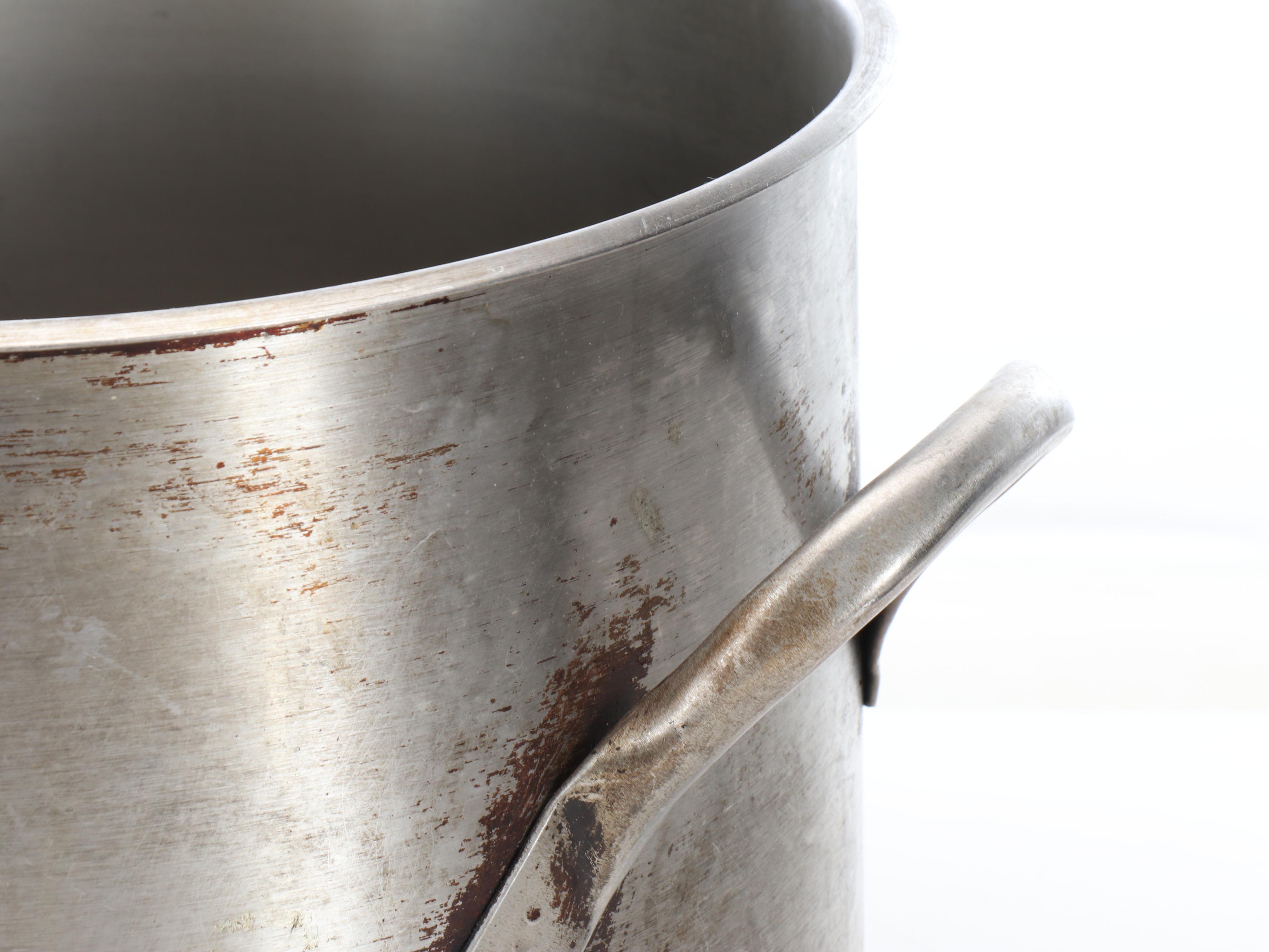 Metal Stockpots, Oval Skillet and Ladles