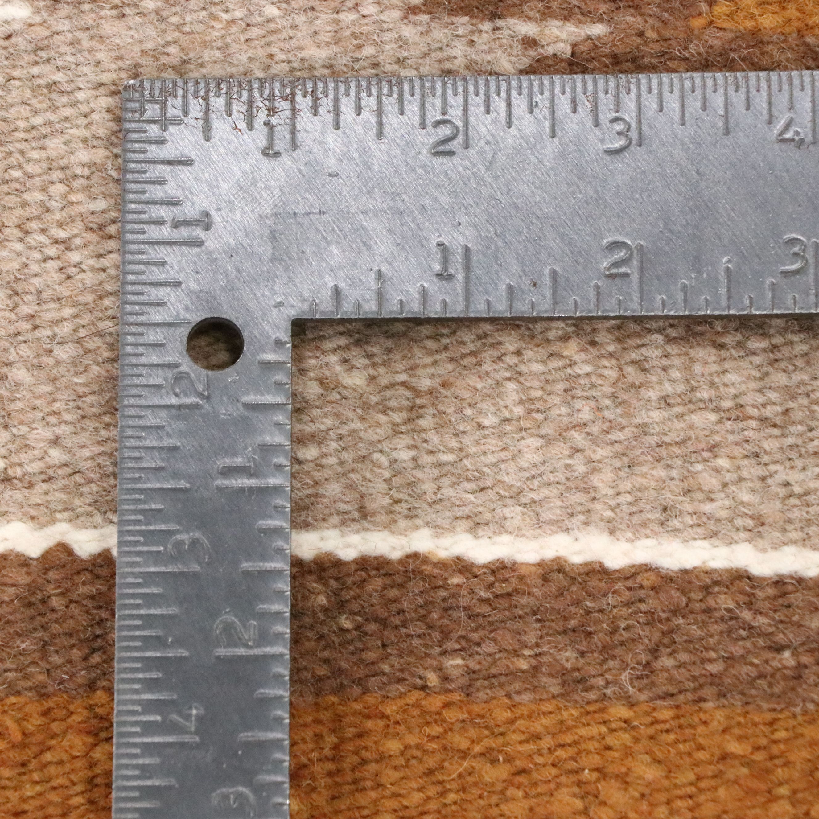 2'6 x 4'9 Handwoven Chinle Style Accent Rug