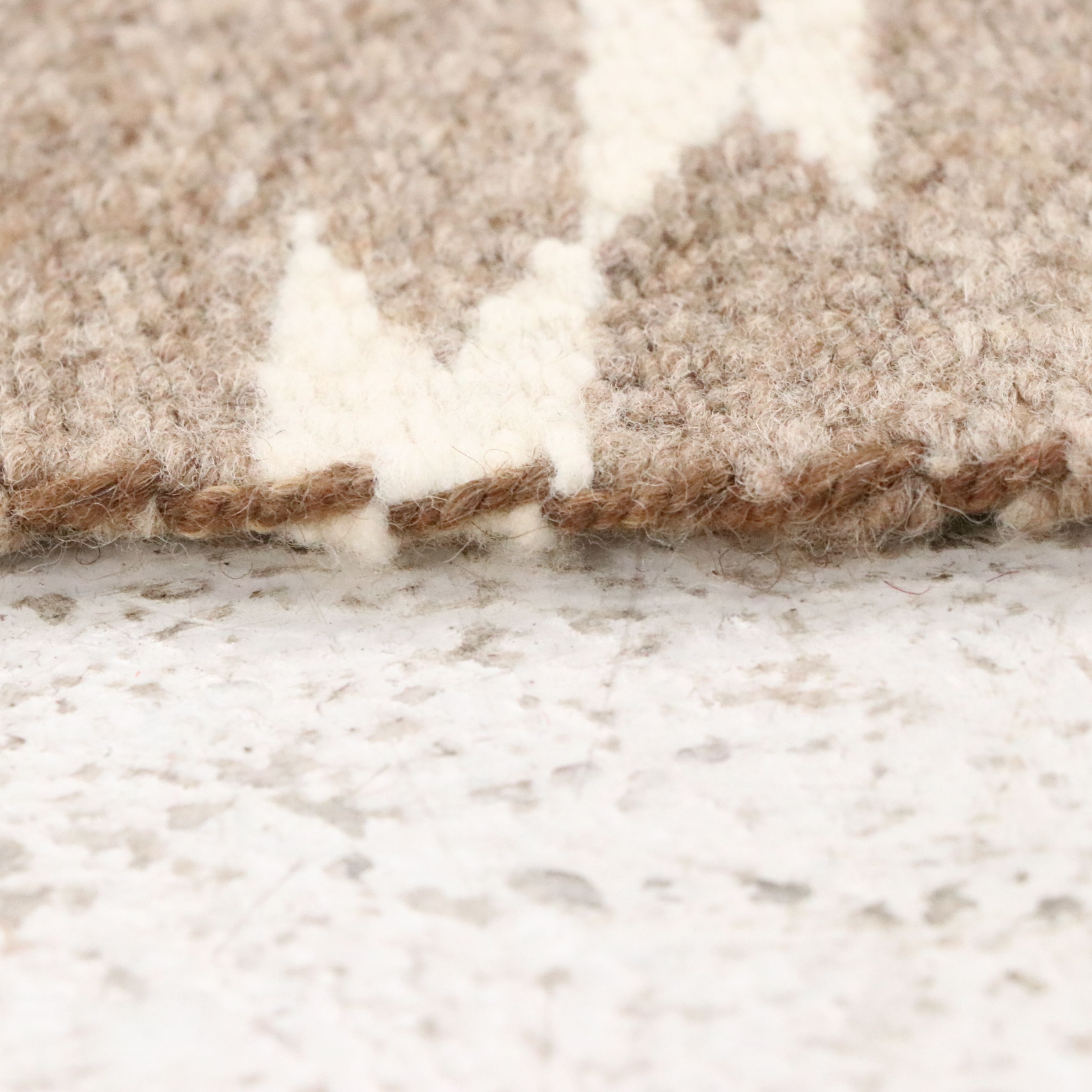 2'6 x 4'9 Handwoven Chinle Style Accent Rug