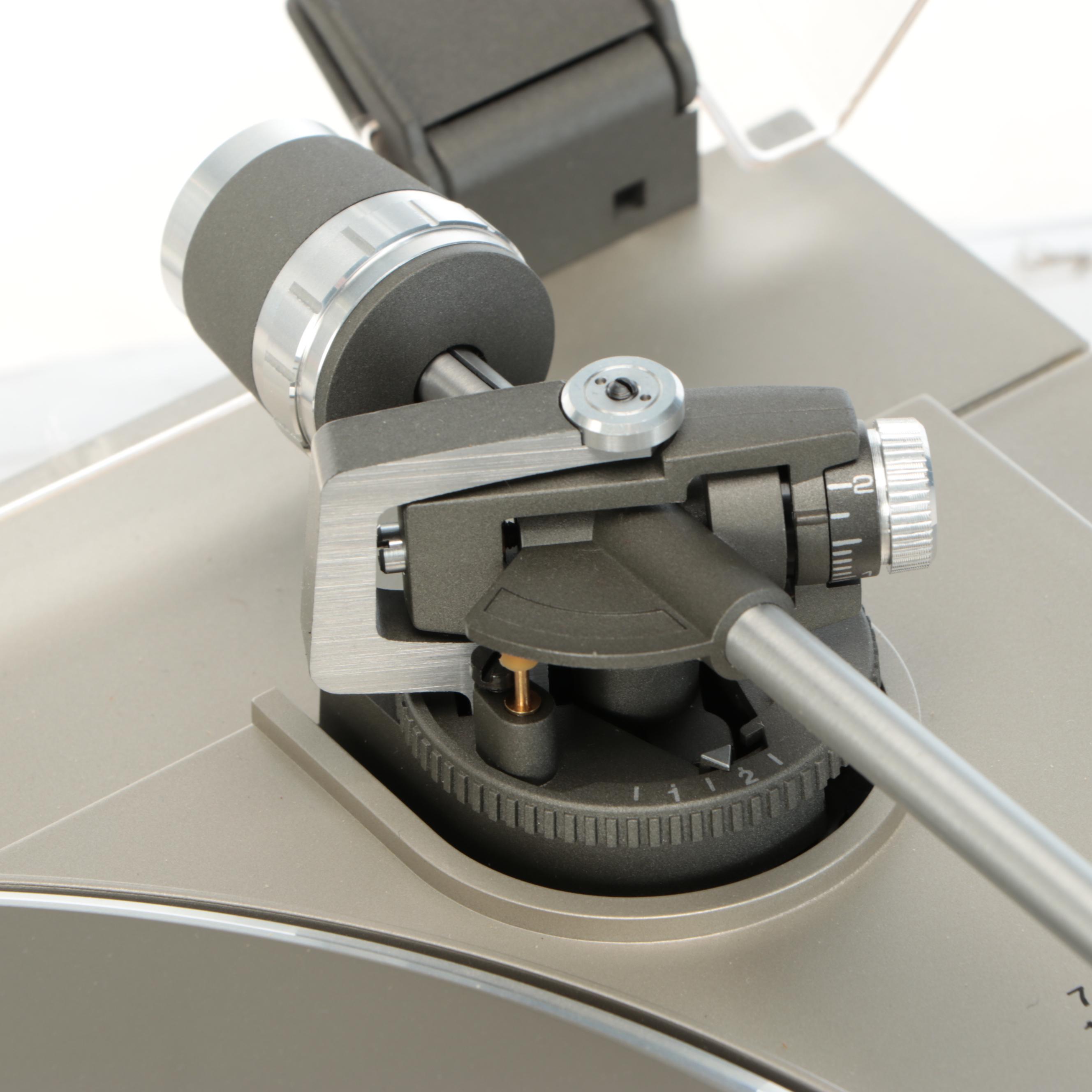 Dual CS 530 Automatic Belt Drive Turntable, 1980s
