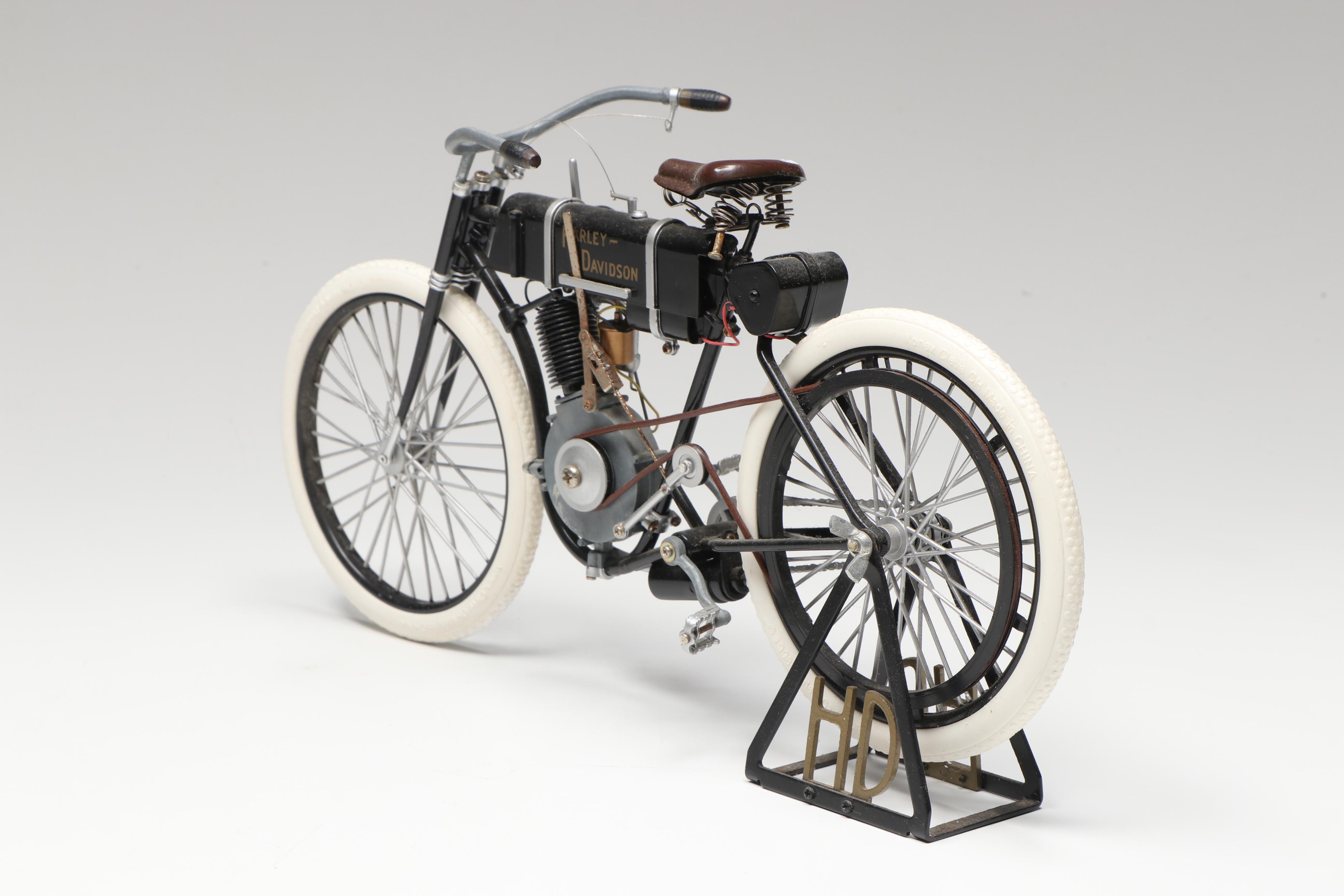 Harley-Davidson "Serial Number One 1903 - 1904" 1:6 Scale Diecast Motorcycle