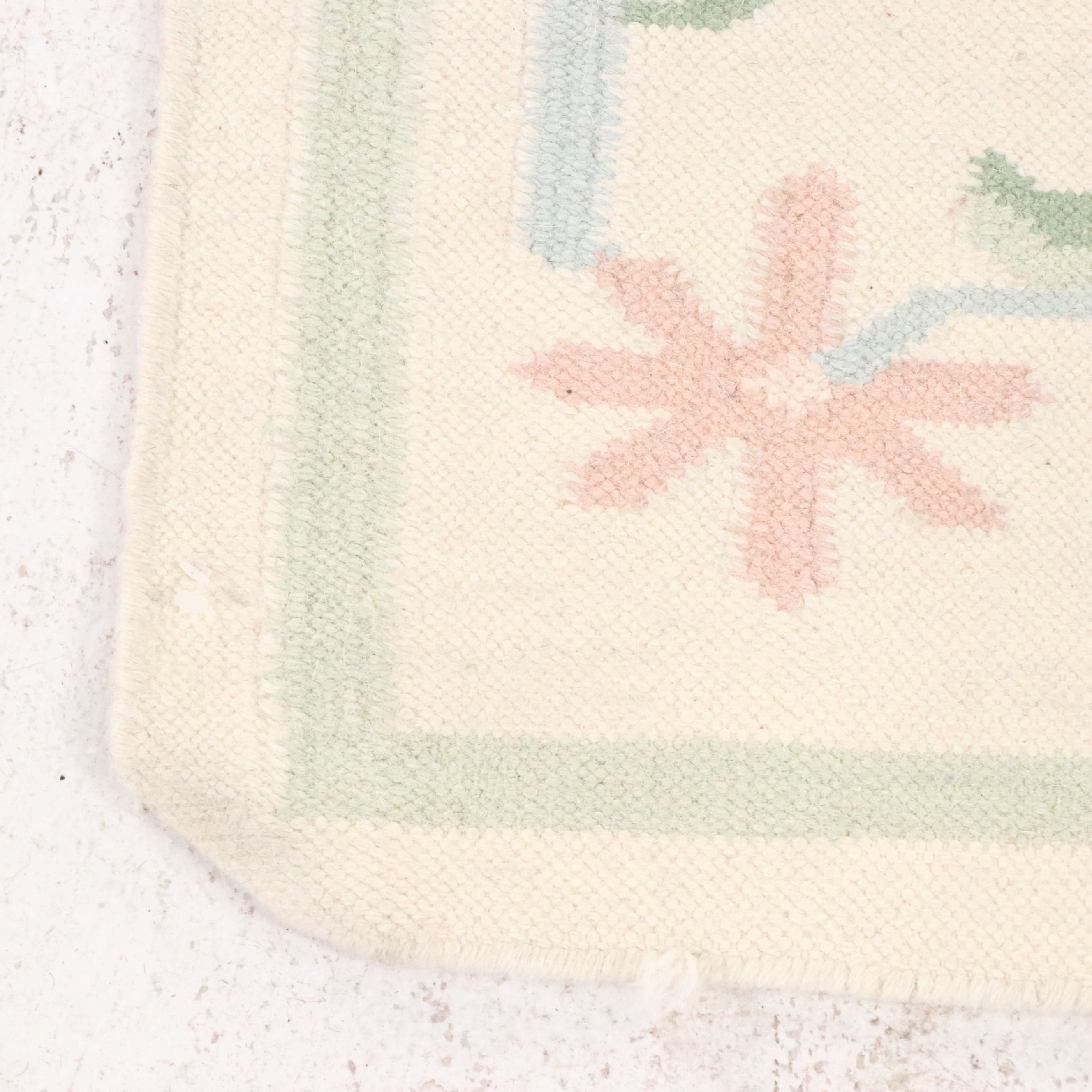 3'9 x 5'7 Handwoven Indian Dhurrie Floral Area Rug