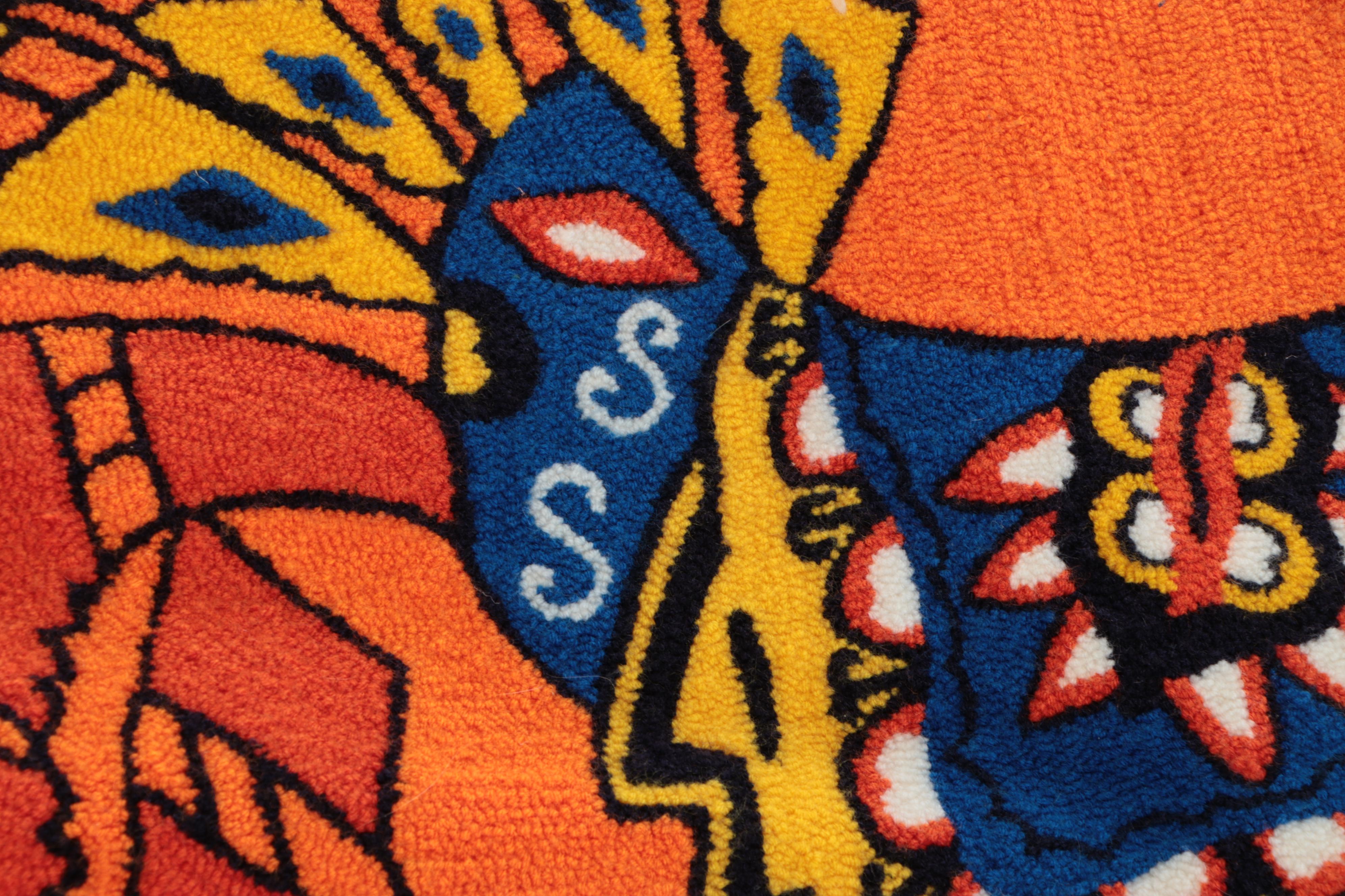 Hand-Hooked Vibrant Rooster Decorative Rug